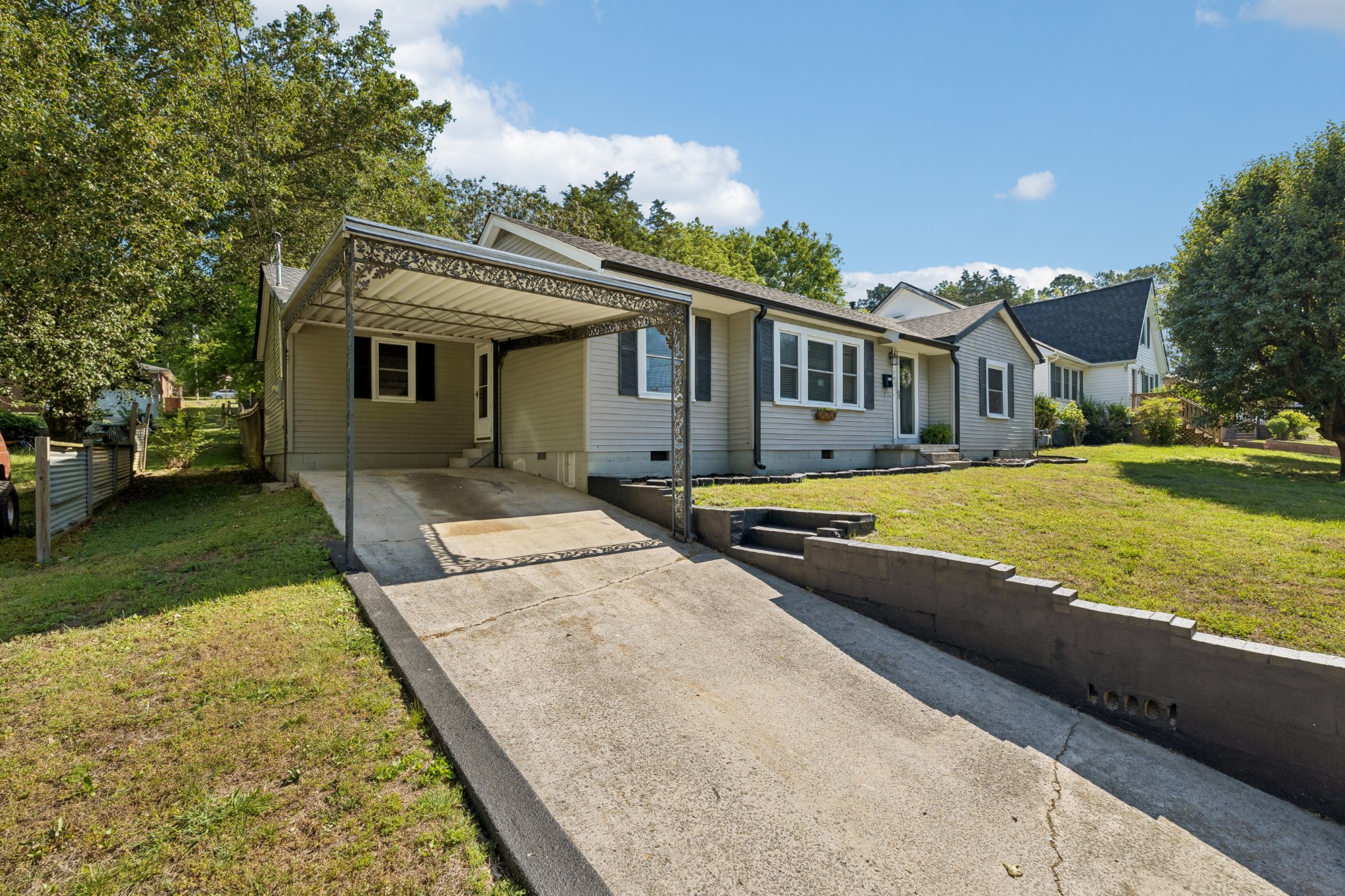 707 Jefferson Ave, E Property Photo 1
