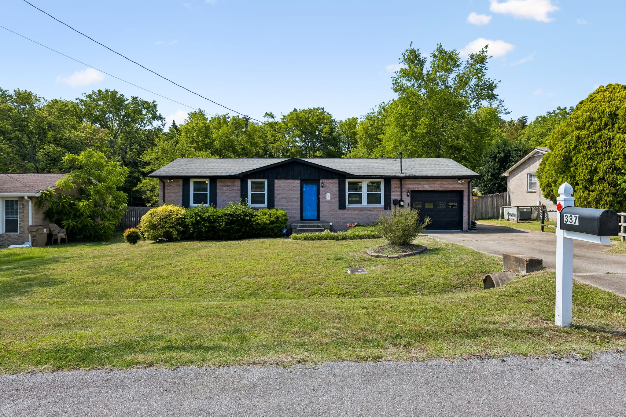 337 Janette Ave