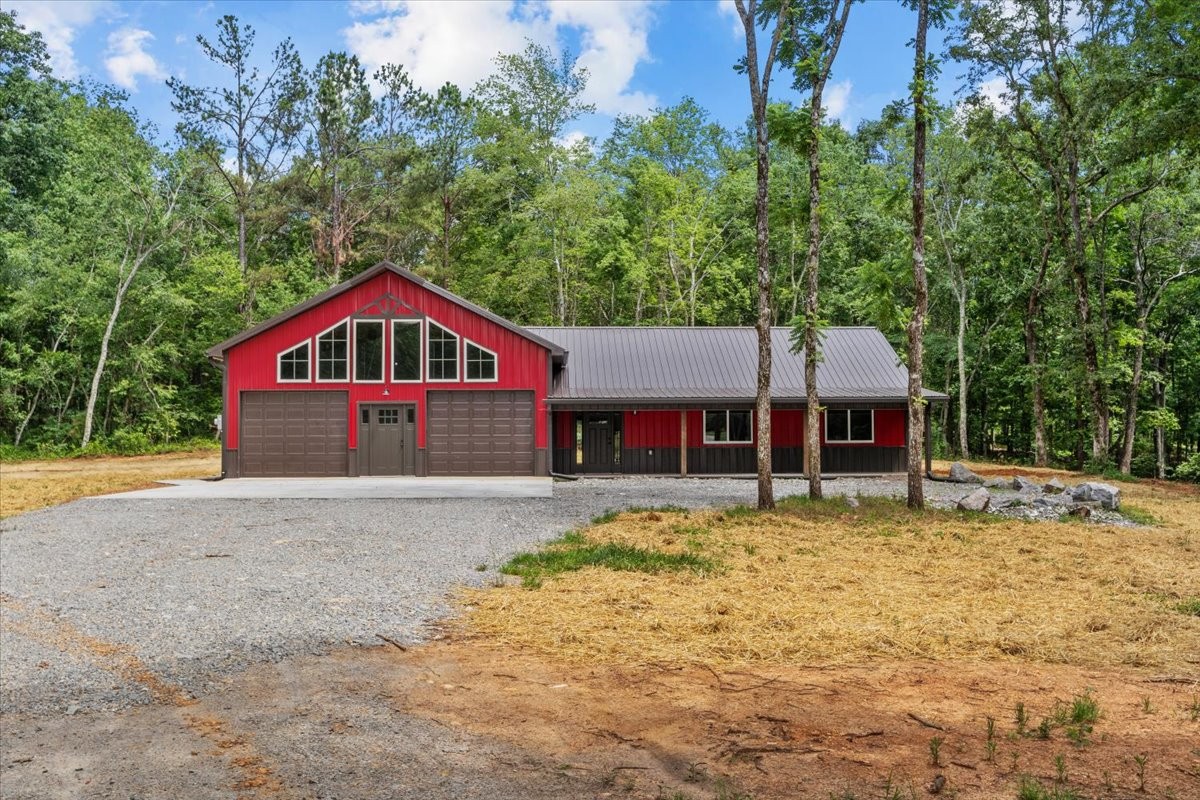 2796 Highway 100 Property Photo 1
