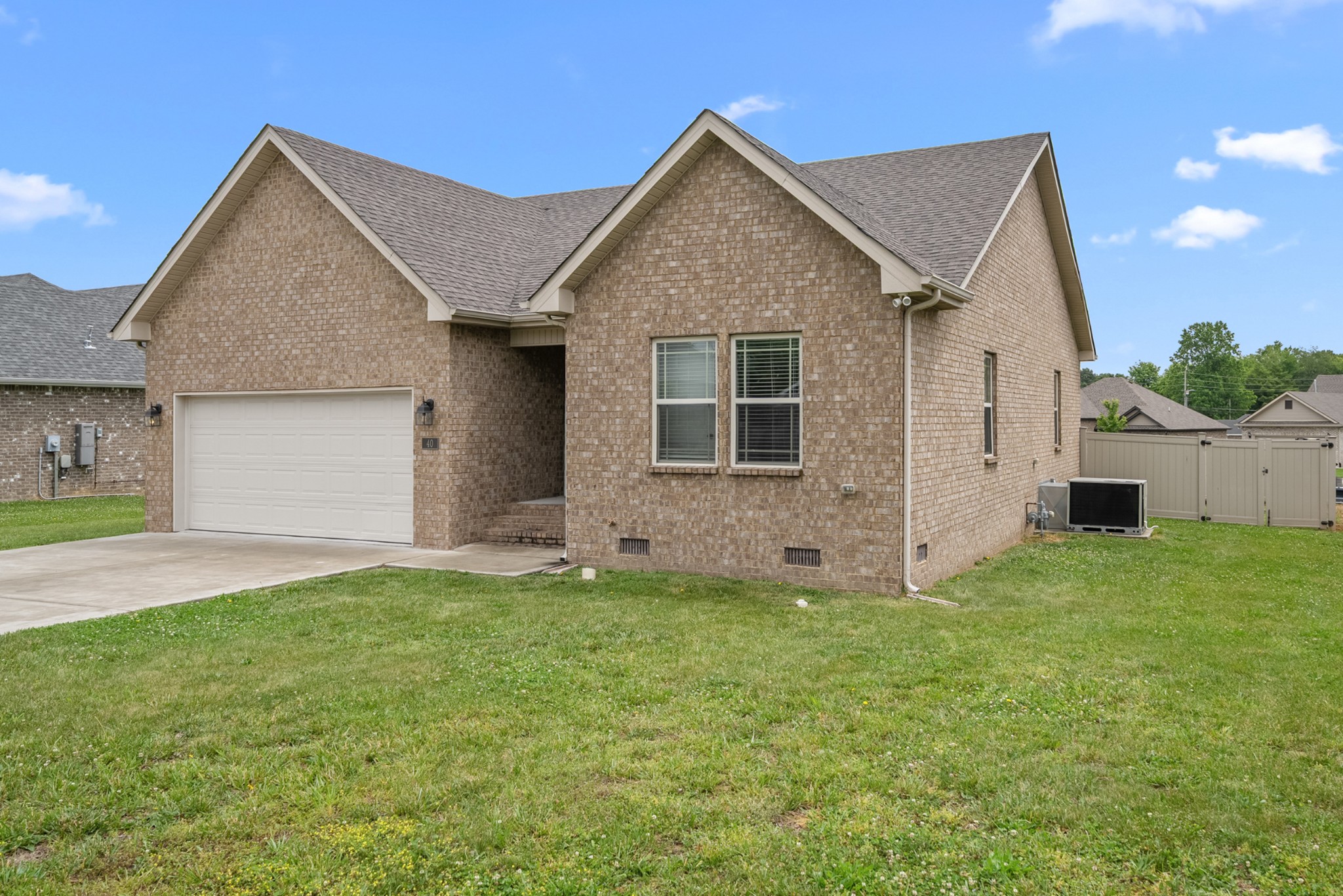 40 Daffodil Dr Property Photo 3