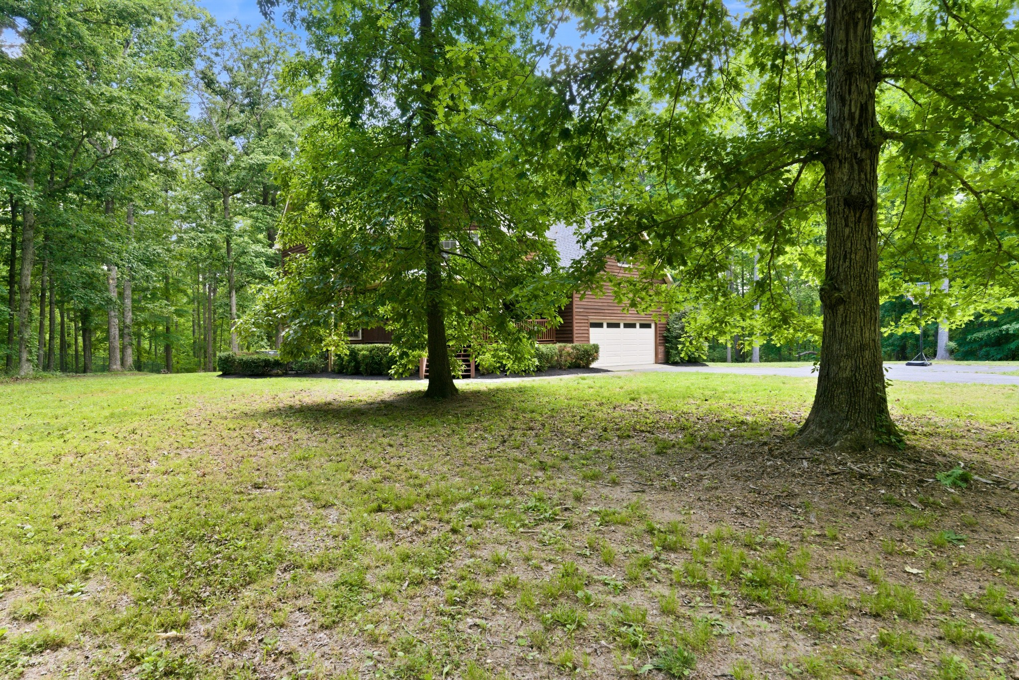 957 Ford Rd Property Photo 5