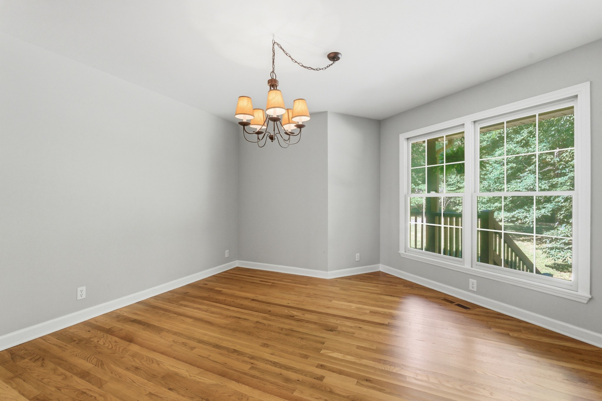 957 Ford Rd Property Photo 11
