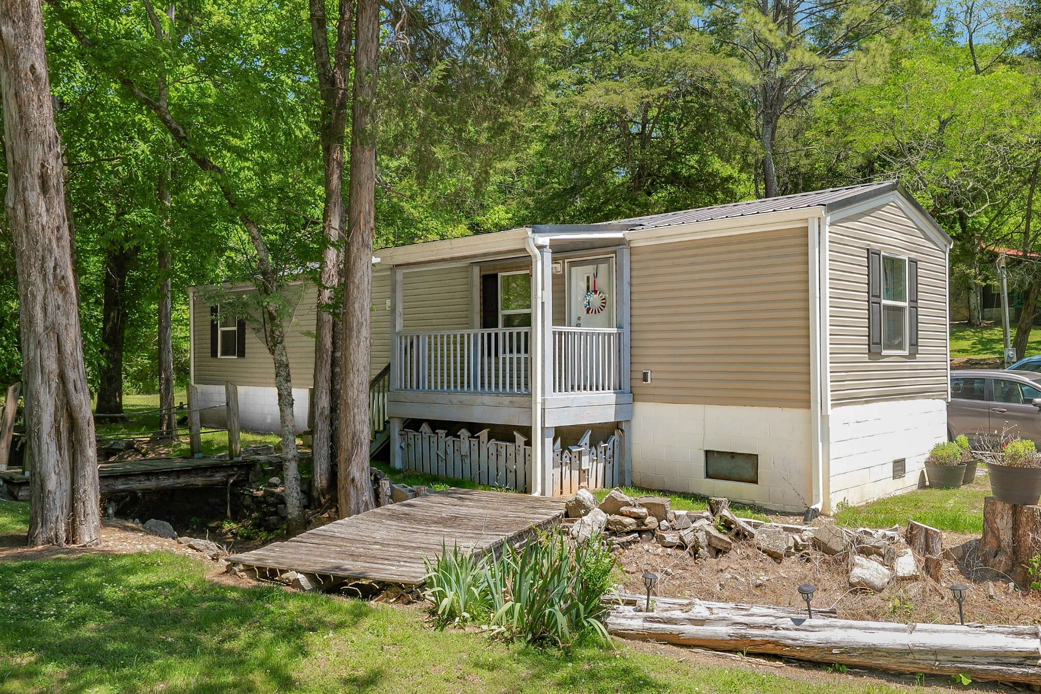 21 Lincoln Lake Rd Property Photo 1