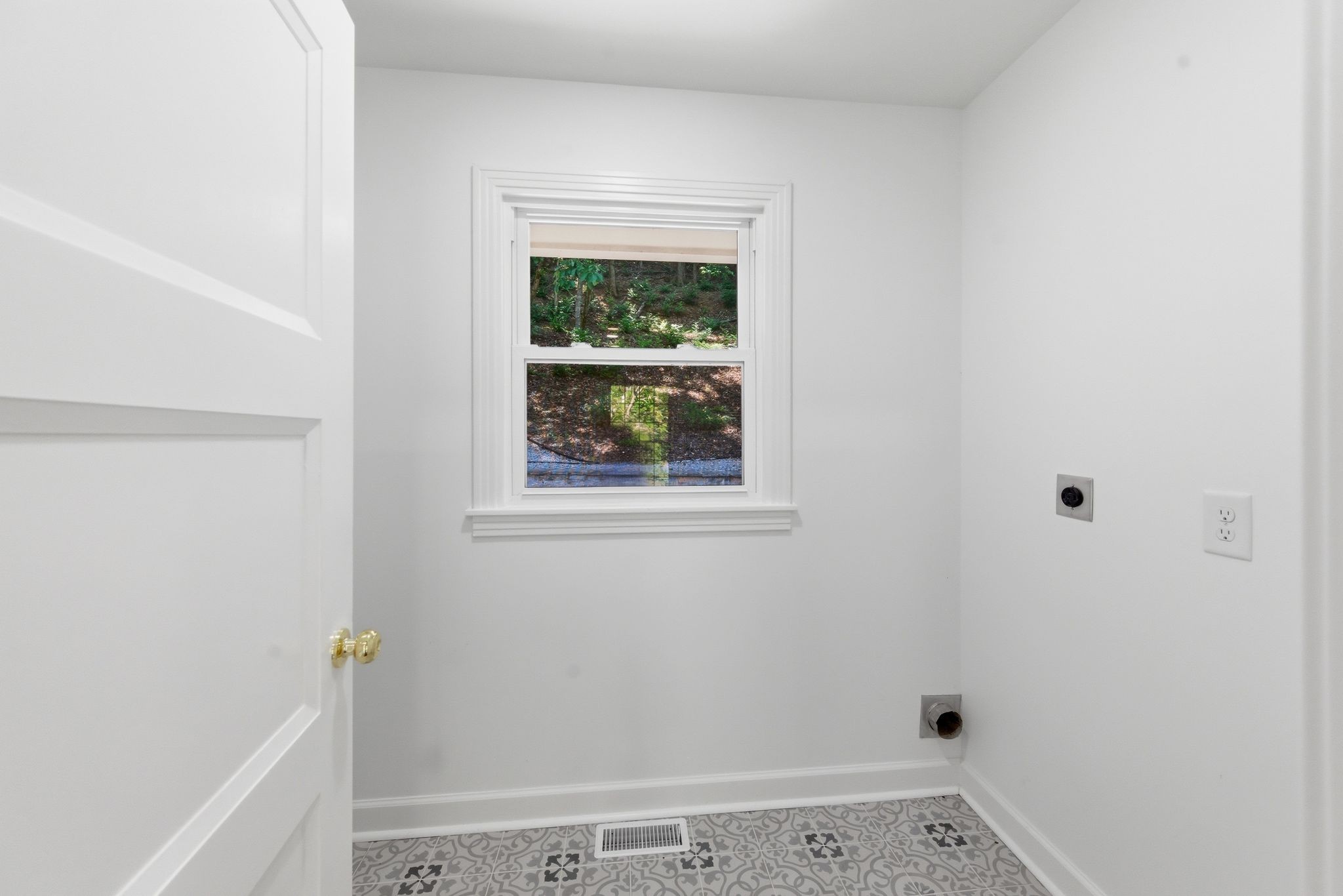 6617 Ellesmere Rd Property Photo 38
