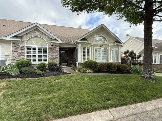 825 Browns Ln Property Photo 1