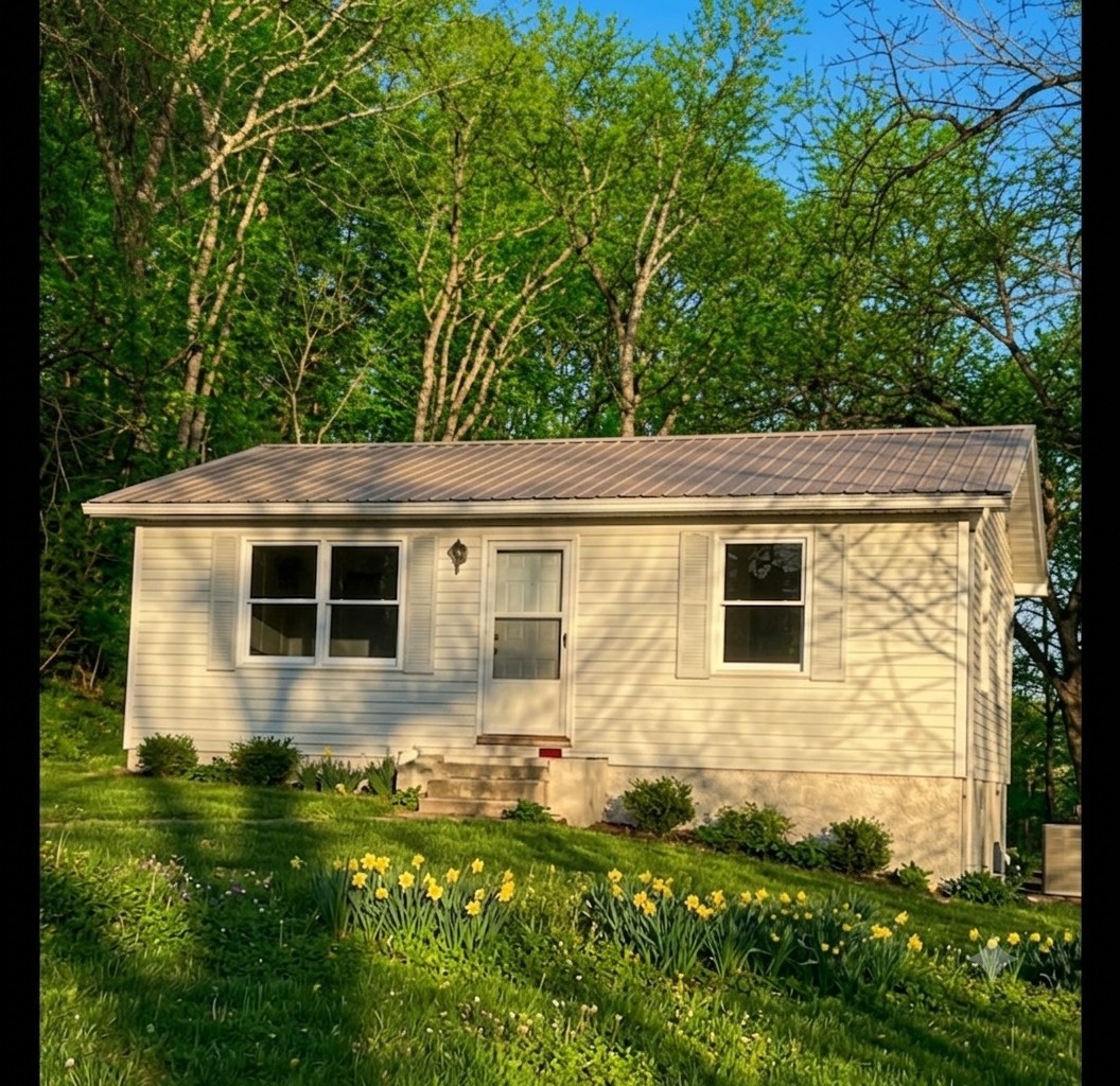 326 Clifton Tpke Property Photo 1