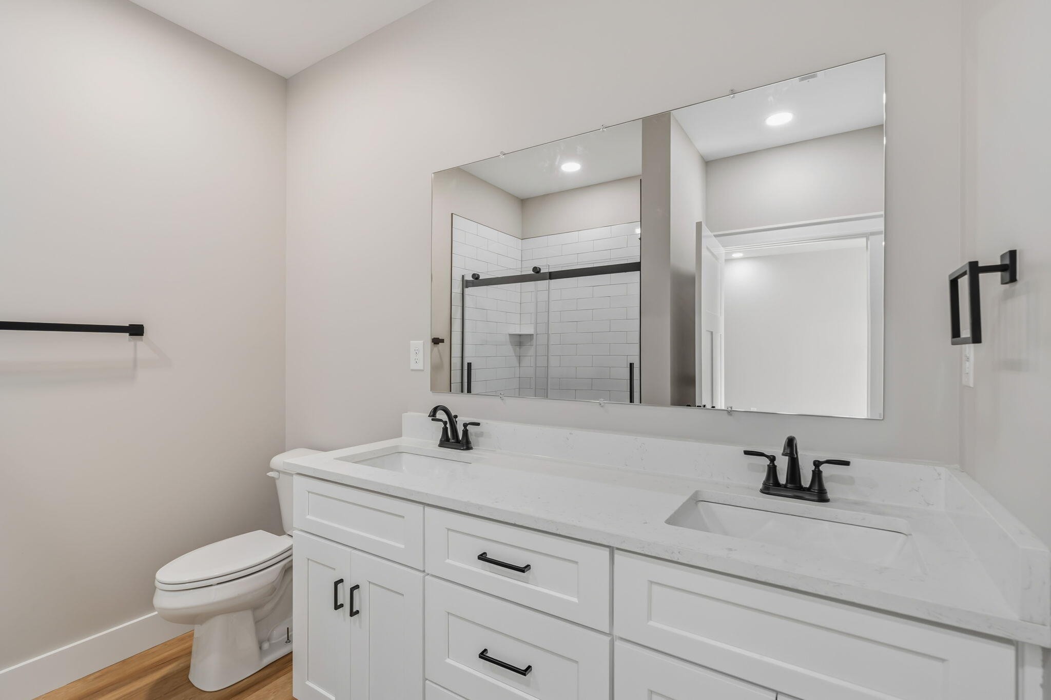 924 Stratford Avenue Property Photo 16