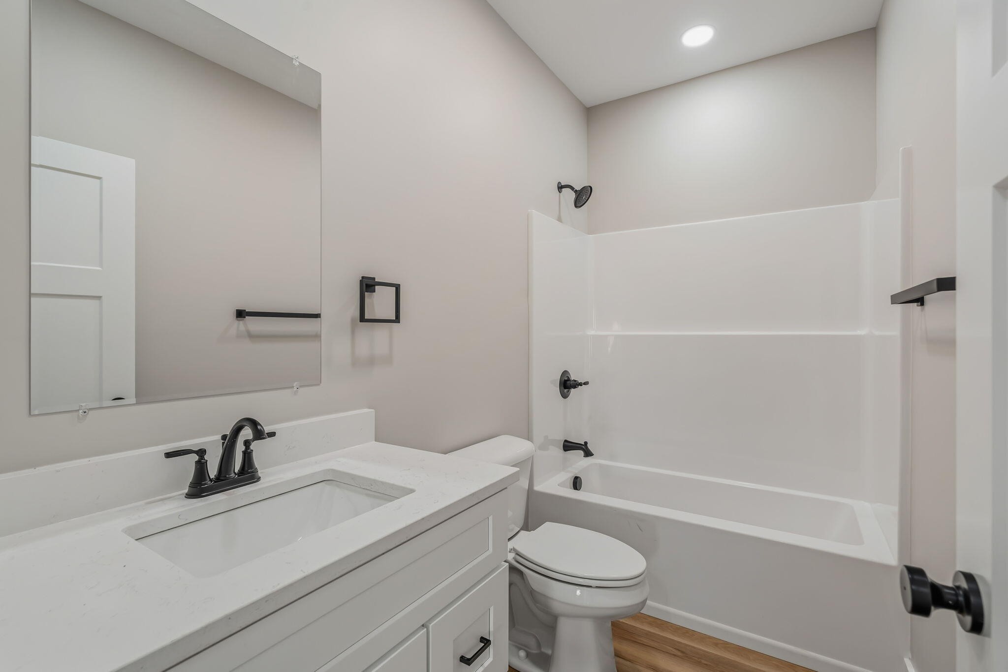 924 Stratford Avenue Property Photo 20