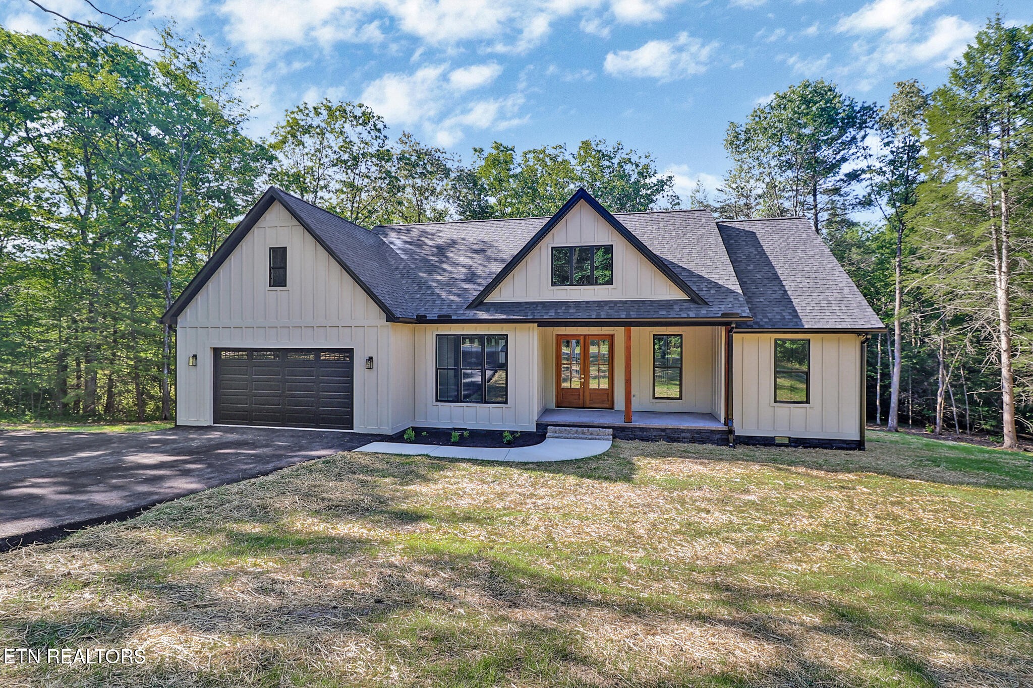 1452 Model Farm Rd Property Photo 1