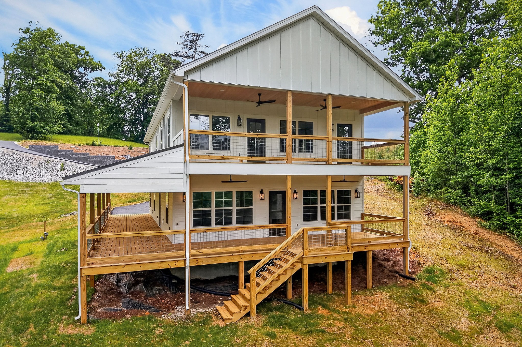 253 River Front Dr Property Photo 6