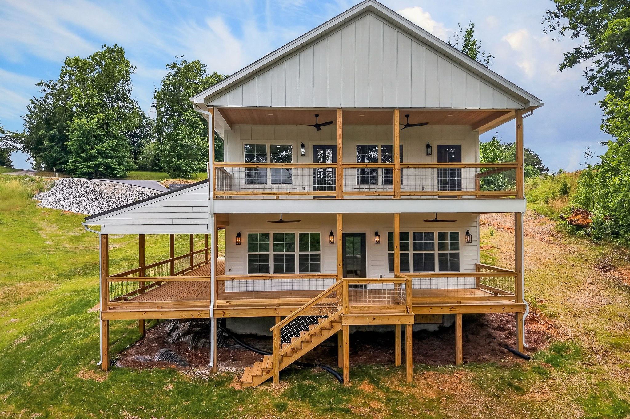 253 River Front Dr Property Photo 7