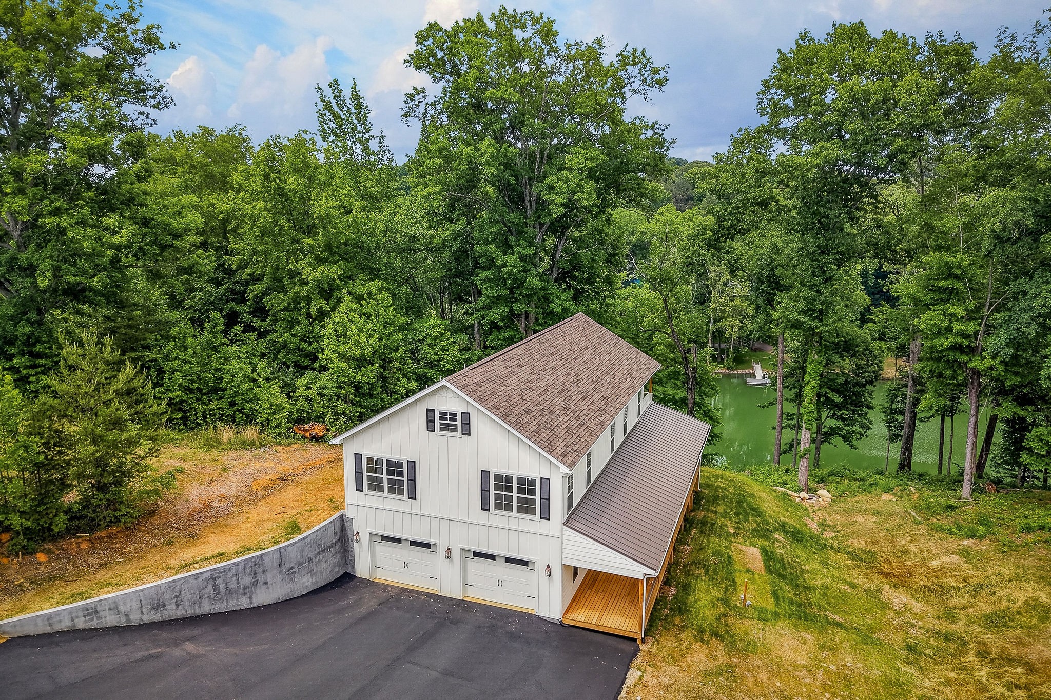 253 River Front Dr Property Photo 8