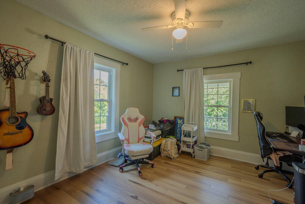 3810 Catalpa Avenue Property Photo 14