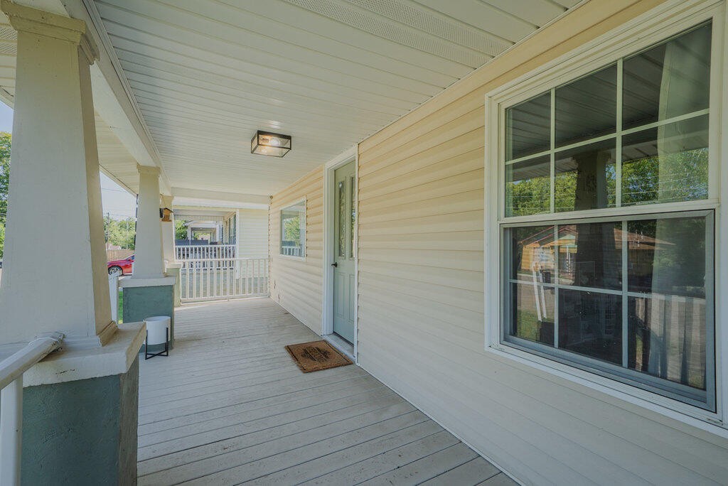 3810 Catalpa Avenue Property Photo 21