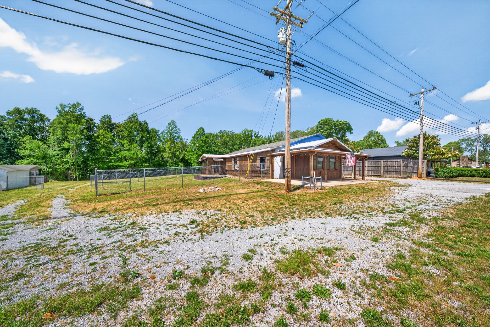 3239 Nashville Hwy Property Photo 3