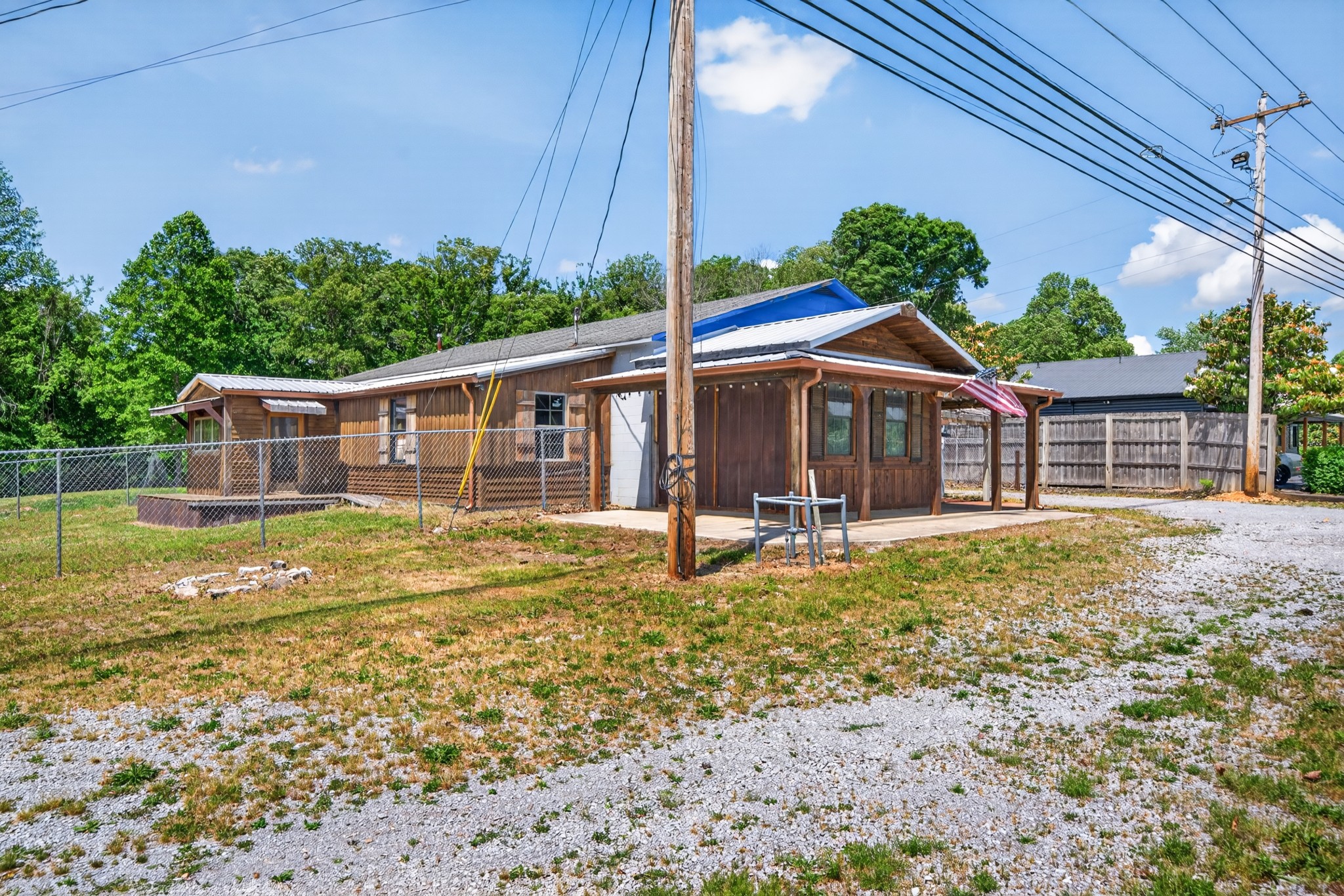 3239 Nashville Hwy Property Photo 4