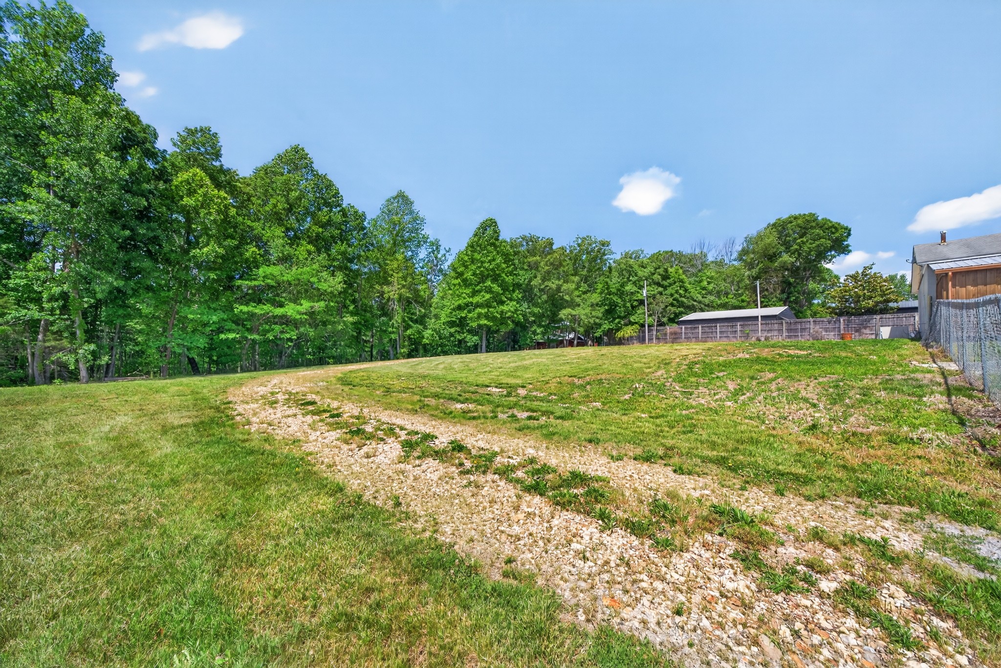 3239 Nashville Hwy Property Photo 5