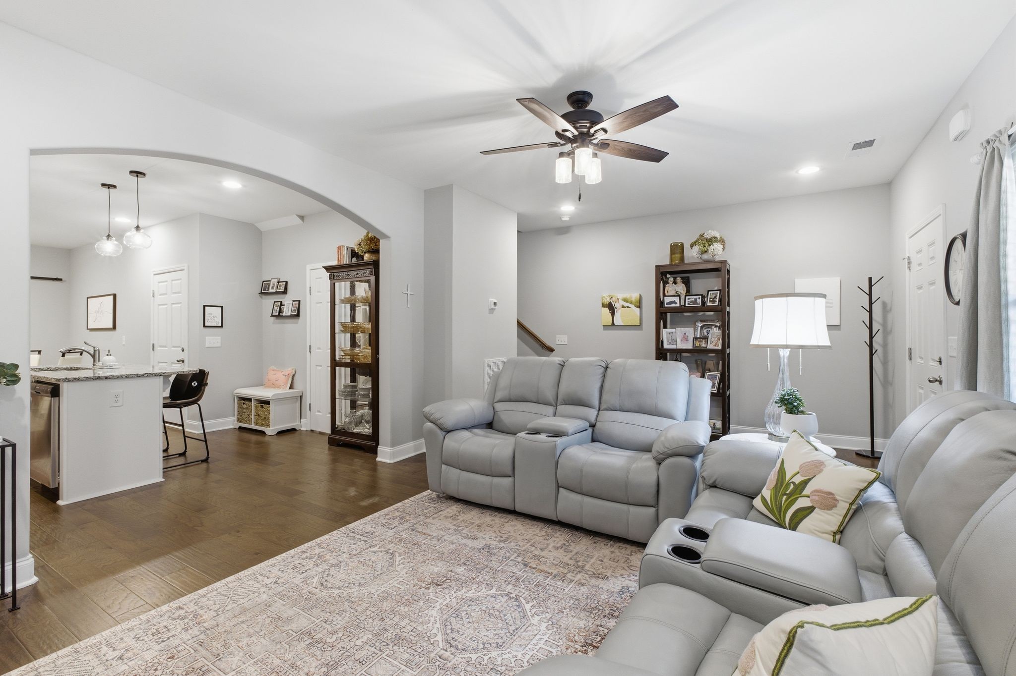 231 Grandstand Blvd Property Photo 7