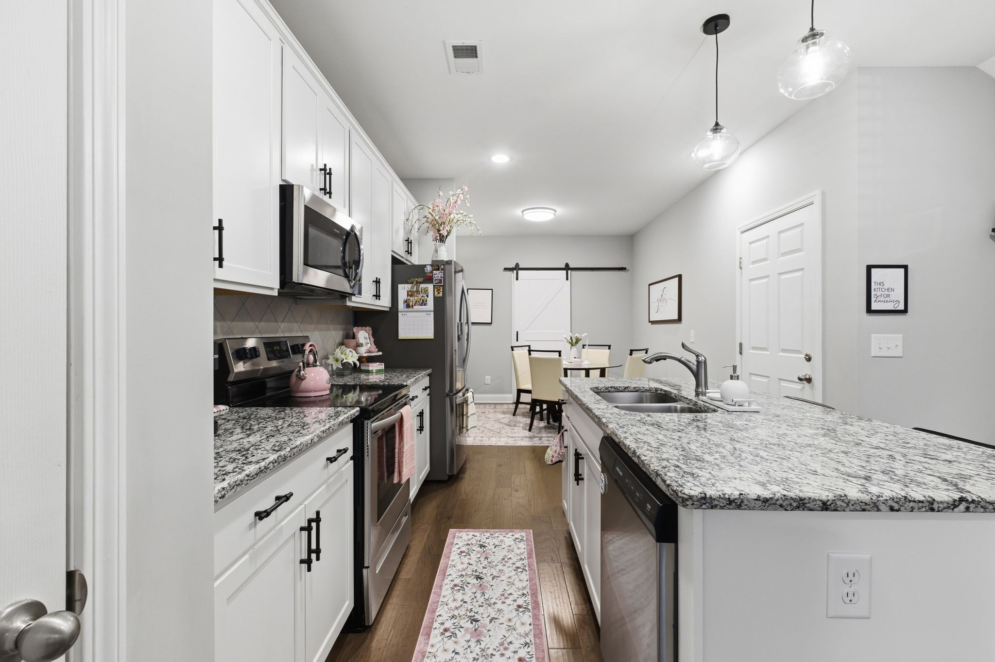 231 Grandstand Blvd Property Photo 9