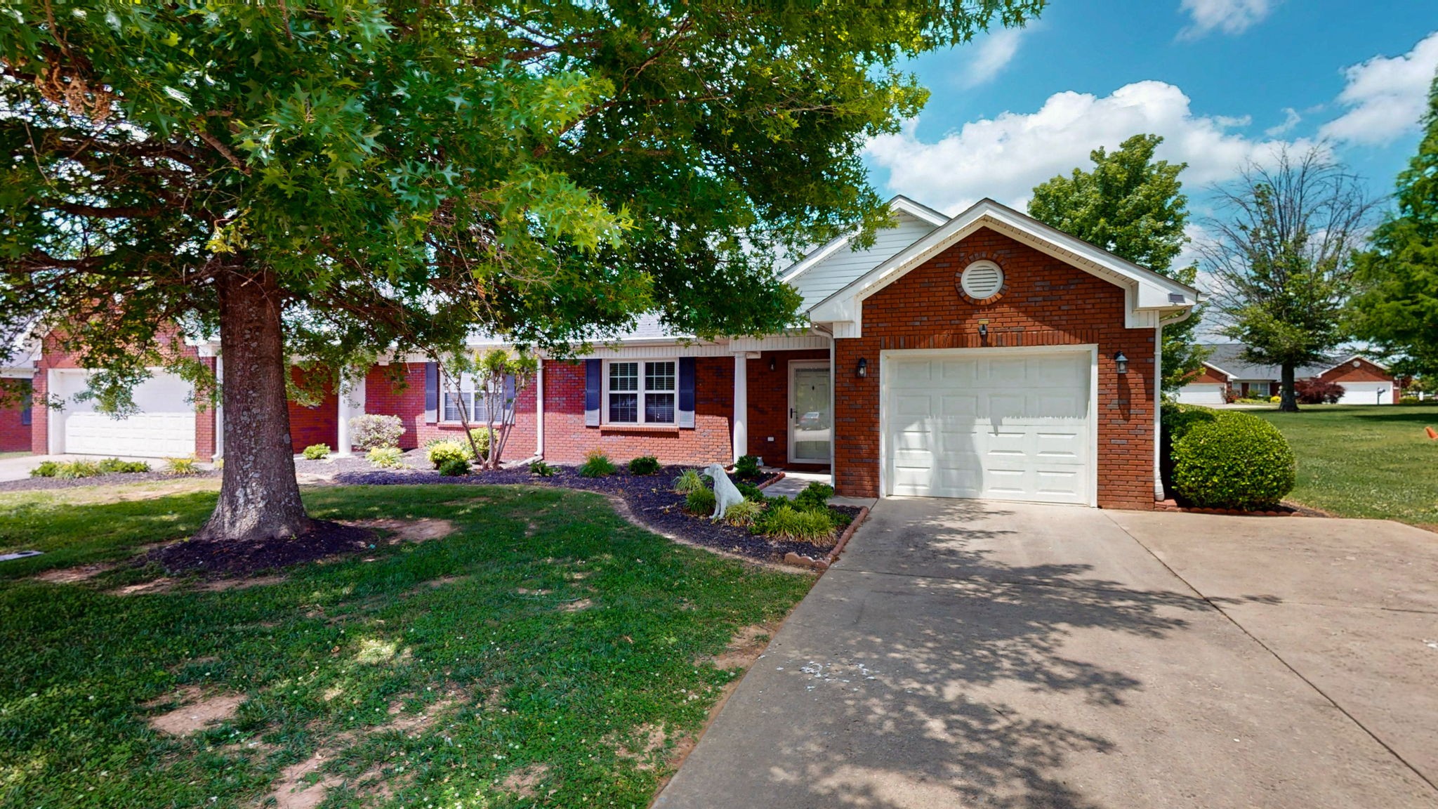 109 Horseshoe Ct Property Photo 1