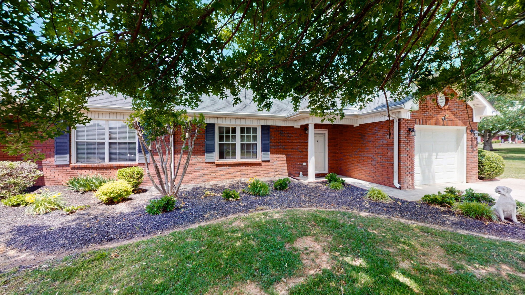 109 Horseshoe Ct Property Photo 2