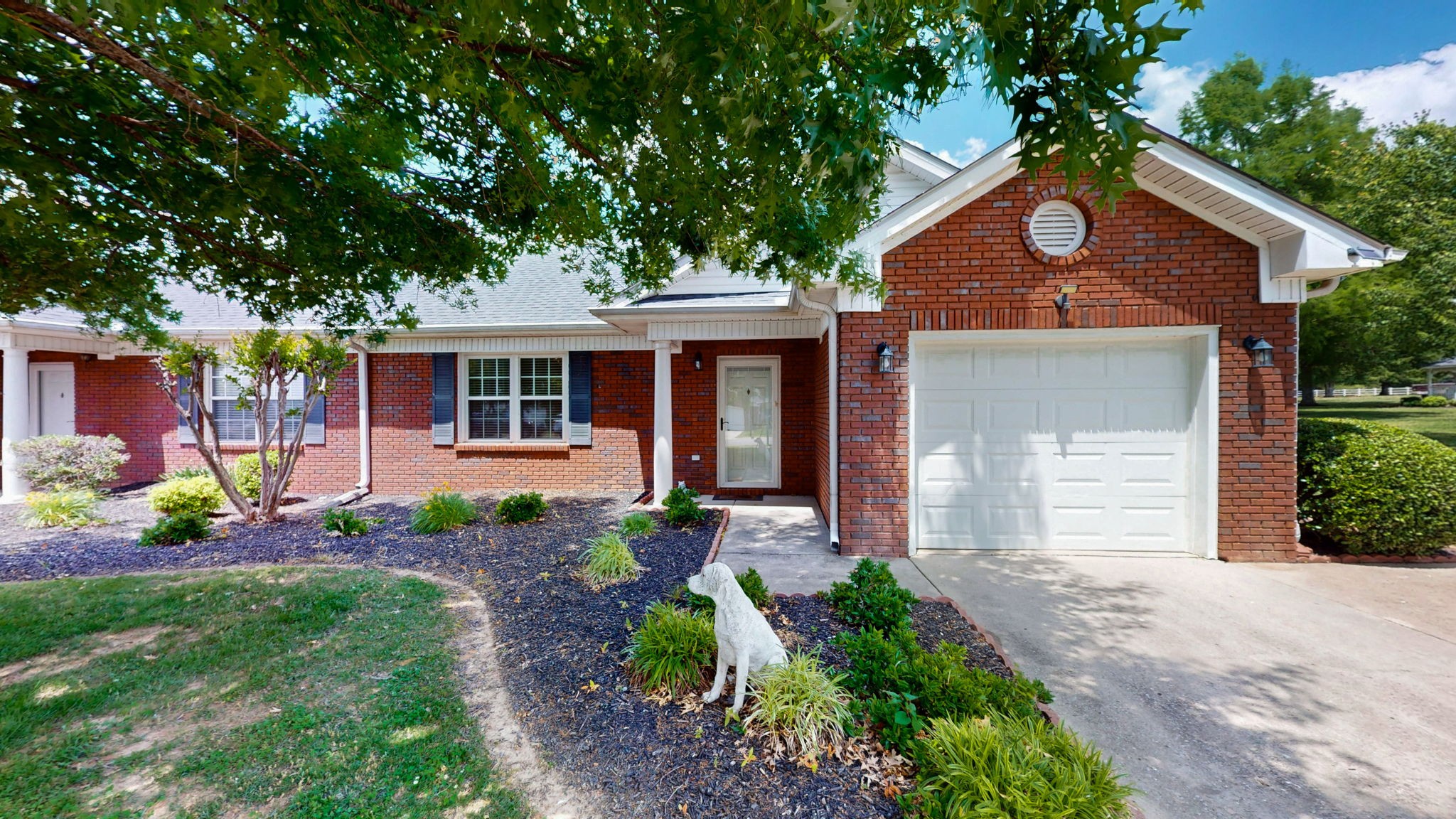 109 Horseshoe Ct Property Photo 3