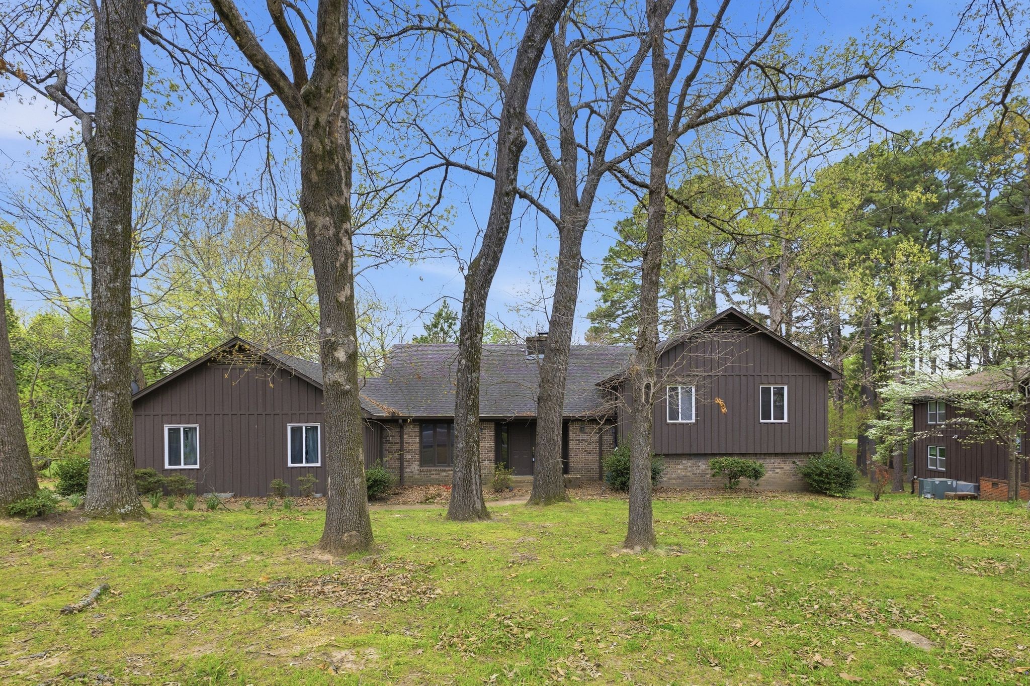 31 Colonial Cv