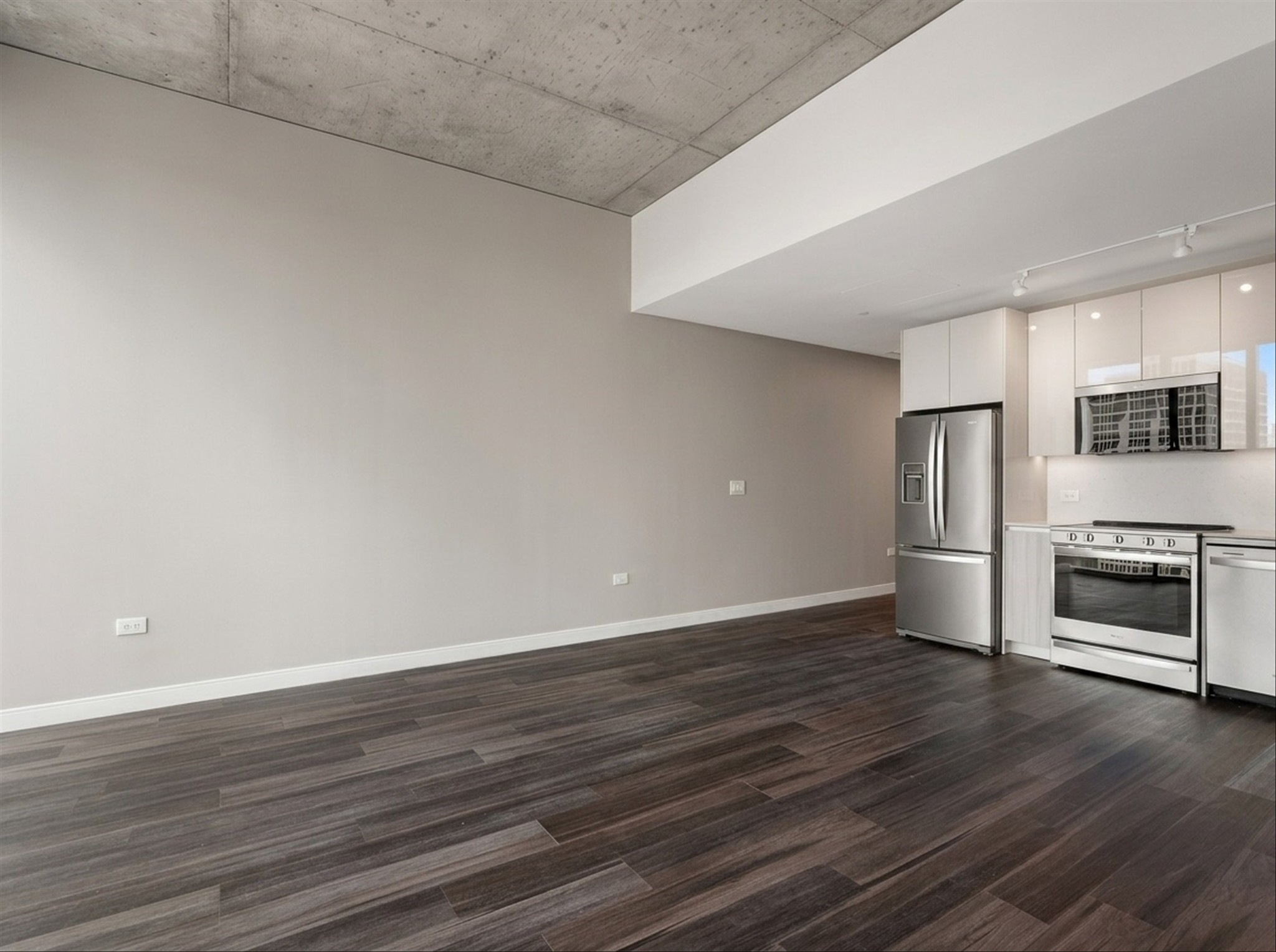 805 Church St, N Property Photo 13