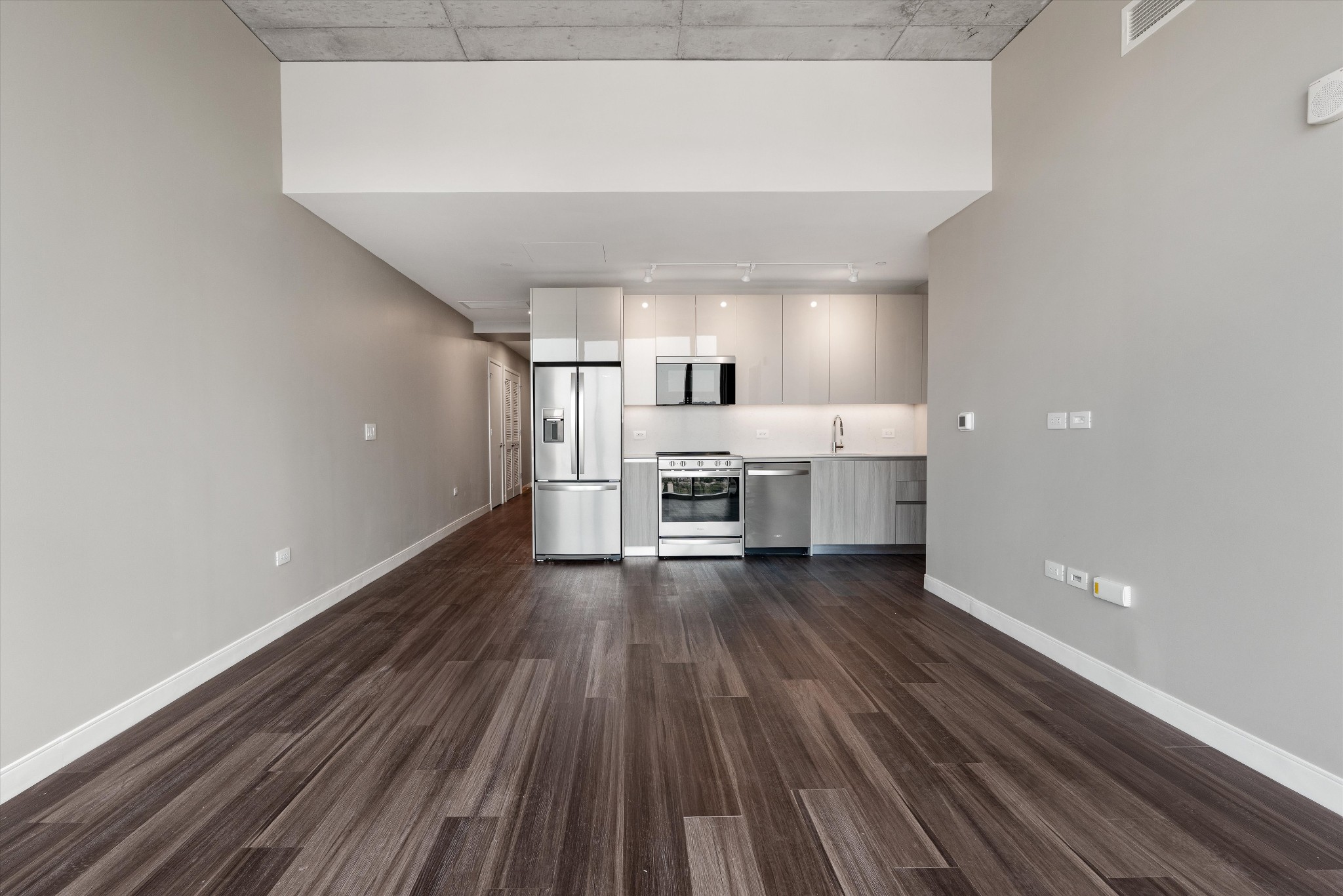 805 Church St, N Property Photo 14