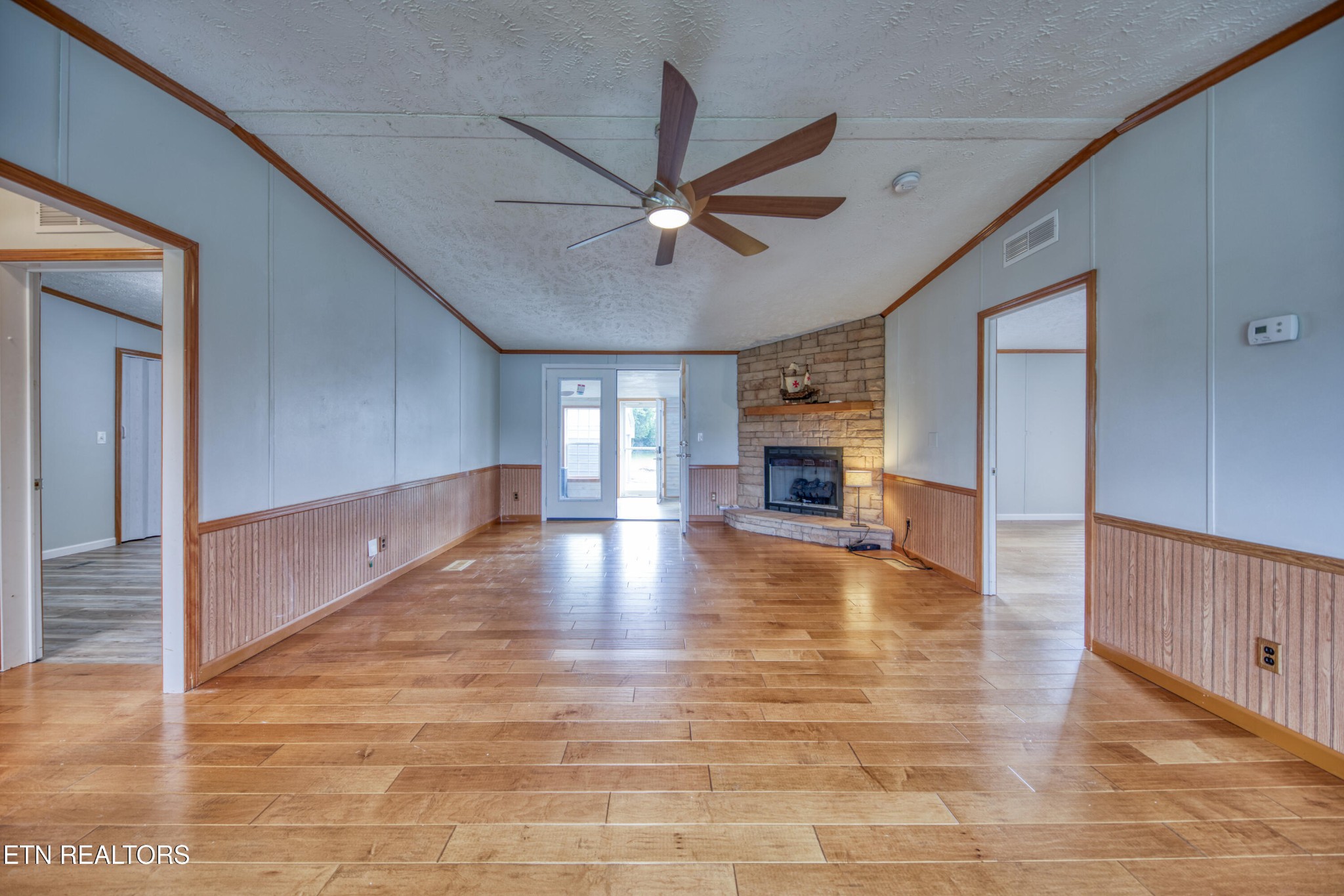 1112 Oakes Vista Lane Property Photo 11