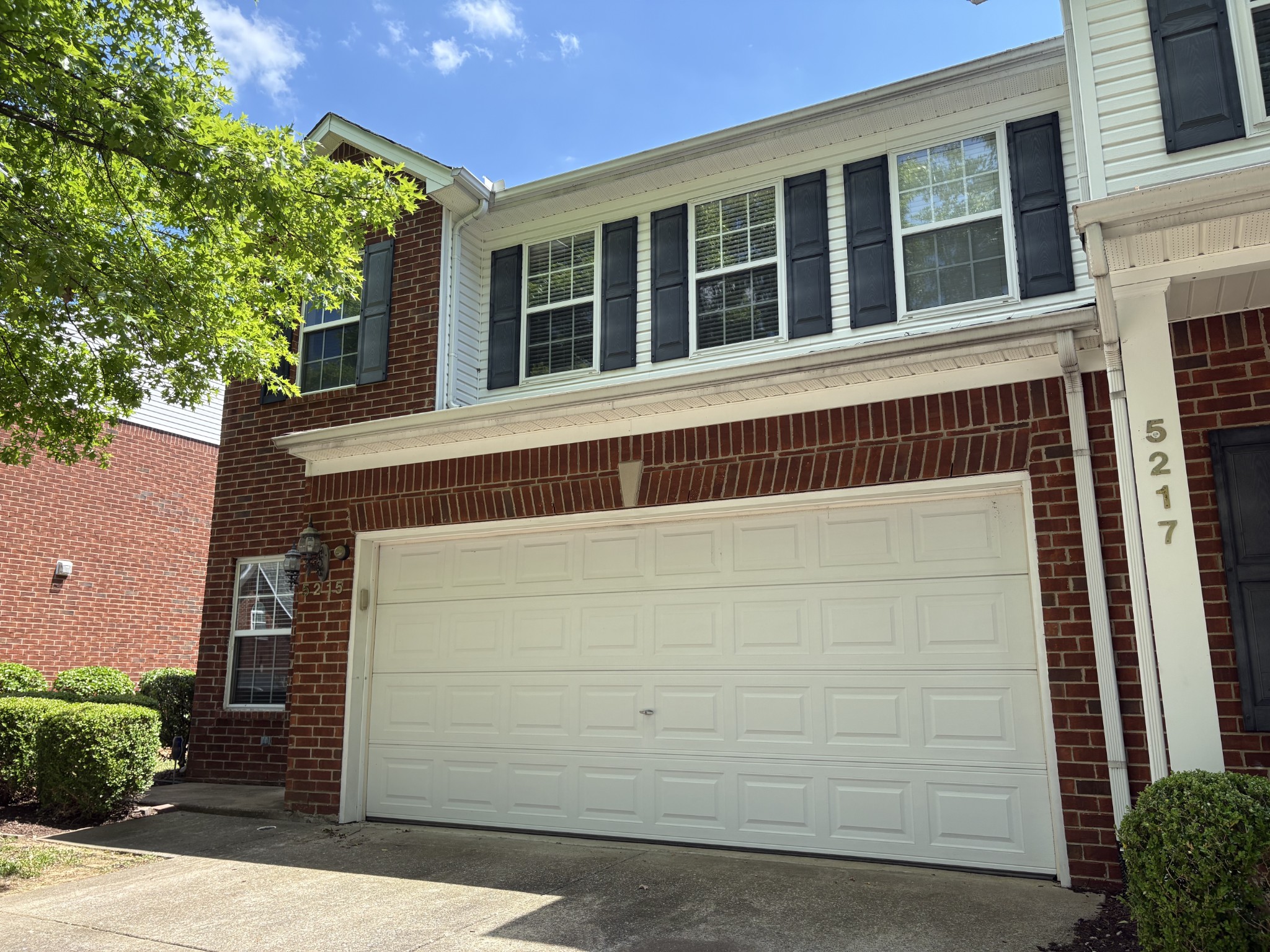 5215 Southfork Blvd Property Photo 1