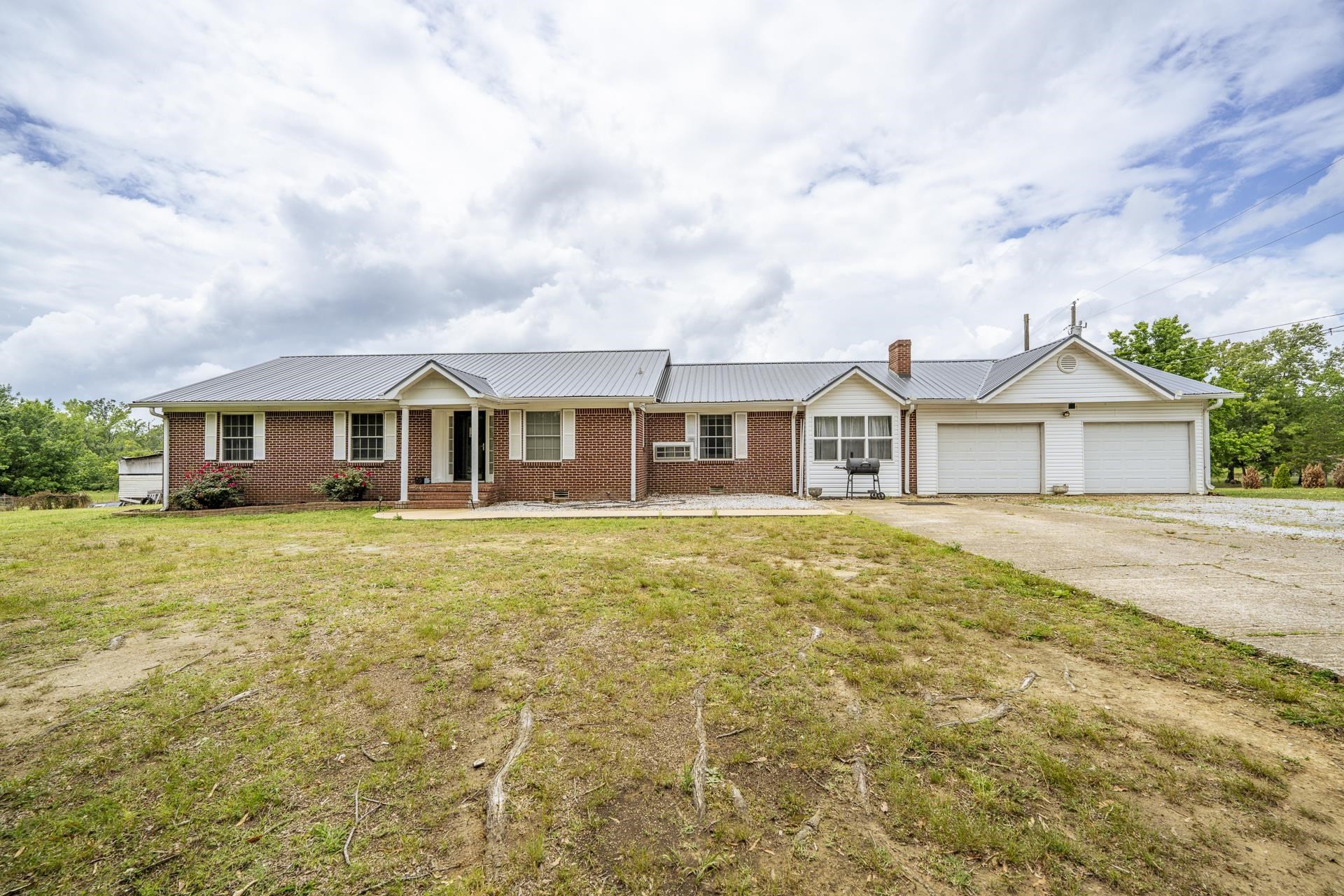 8809 Hwy 22 Property Photo 1