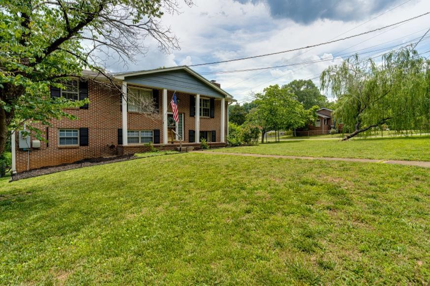 5900 Tyner Lane