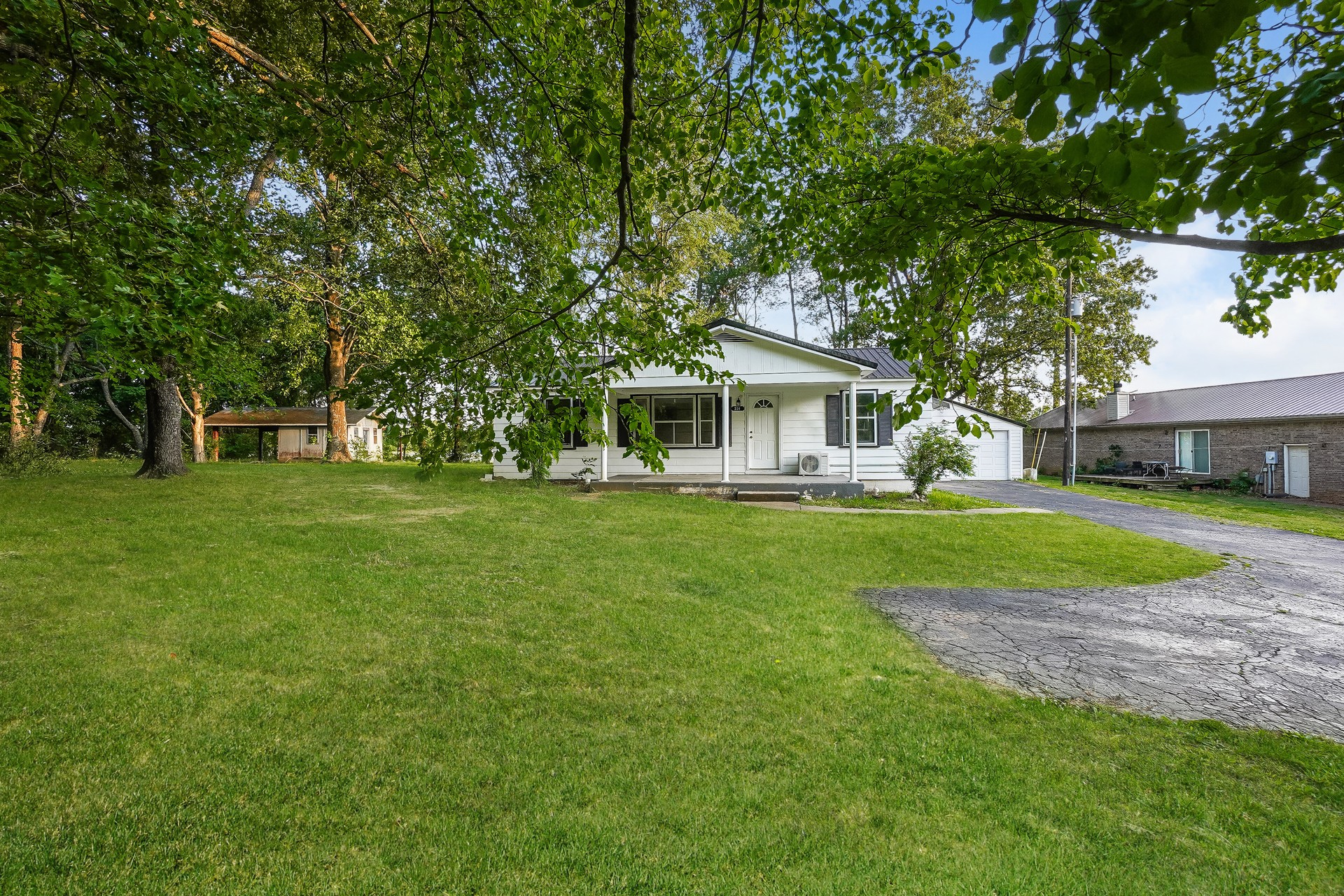 231 Foston Chapel Rd Property Photo 1
