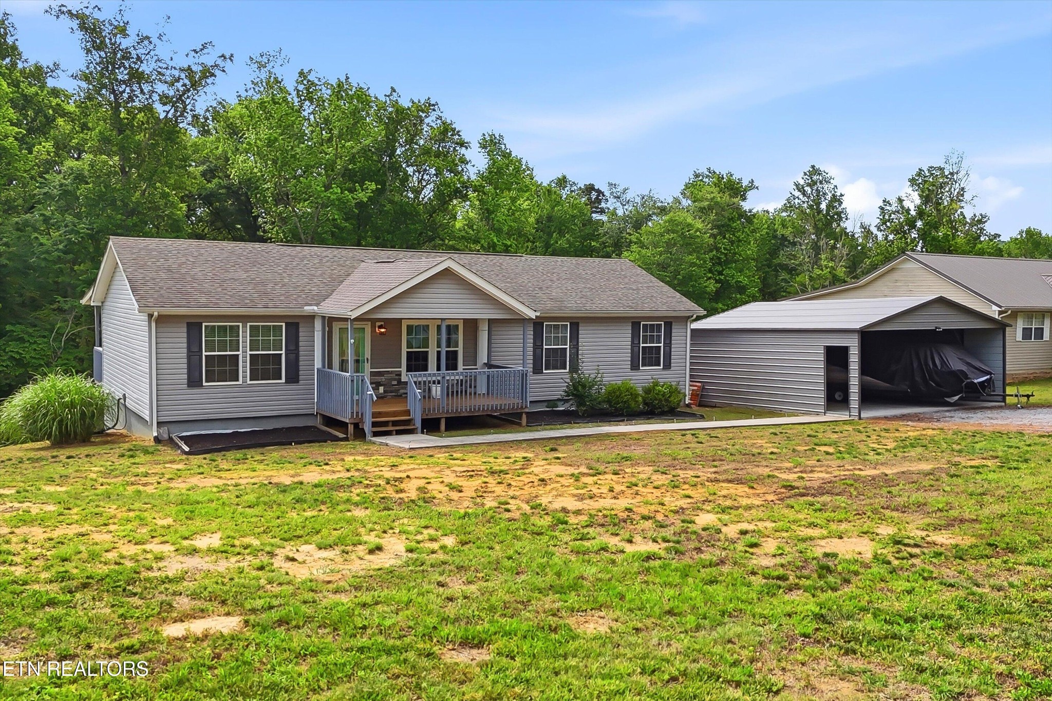 105 Cottage Drive Property Photo 1