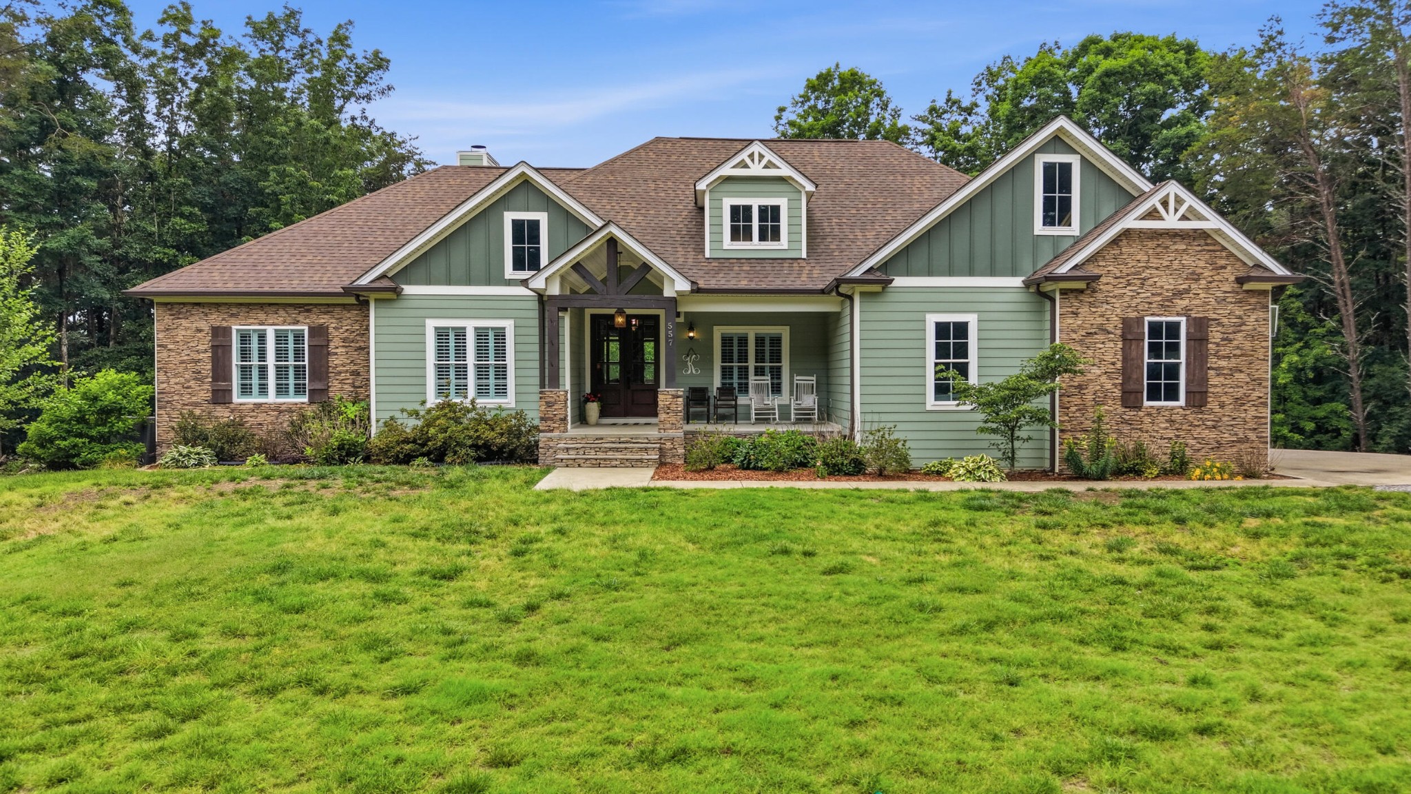 557 Knobb Hill Drive, NW