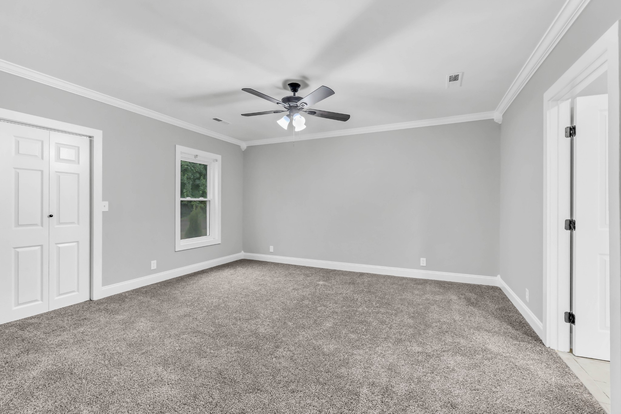110 E Mcknight Dr Property Photo 24
