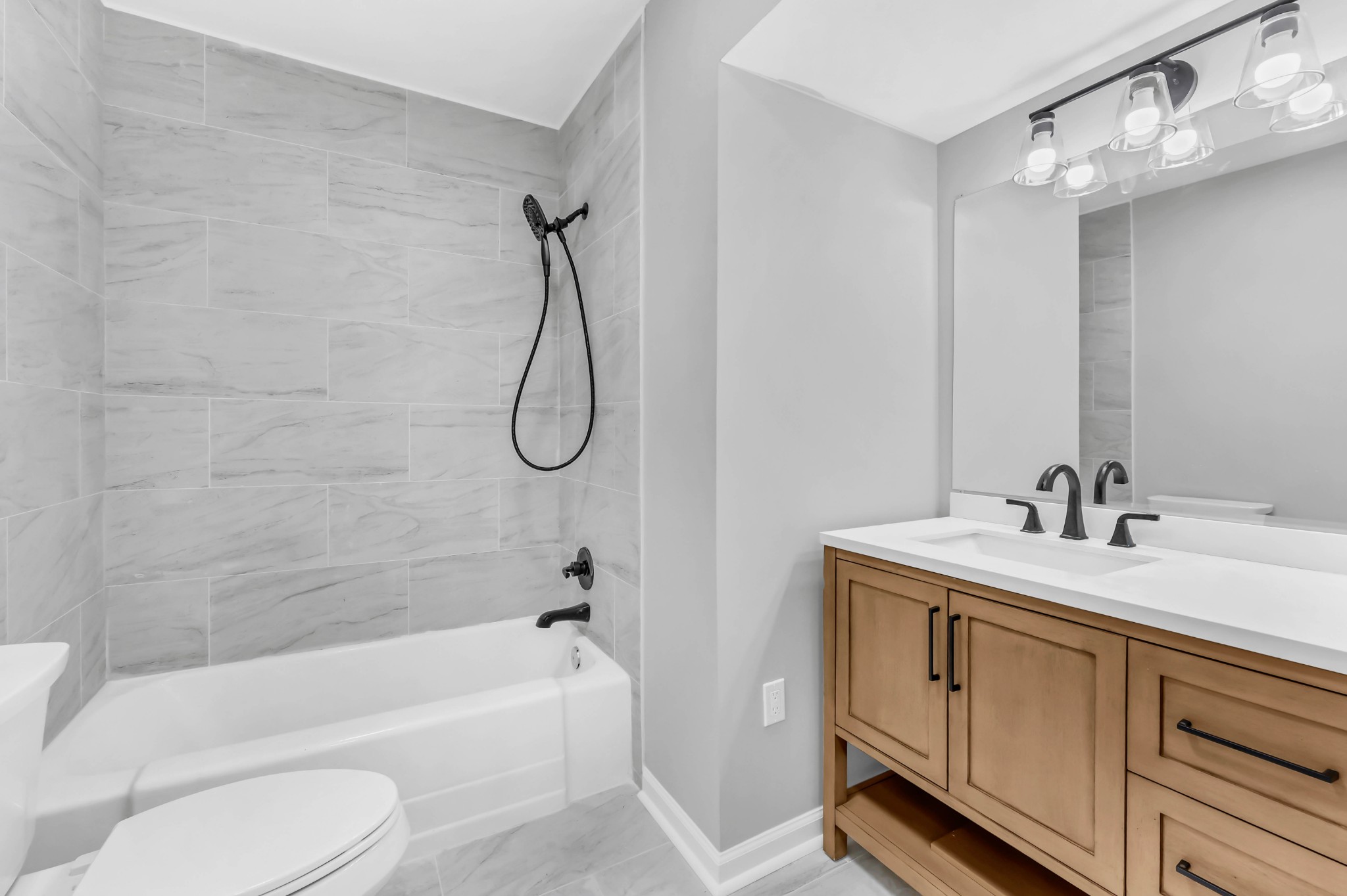 110 E Mcknight Dr Property Photo 32