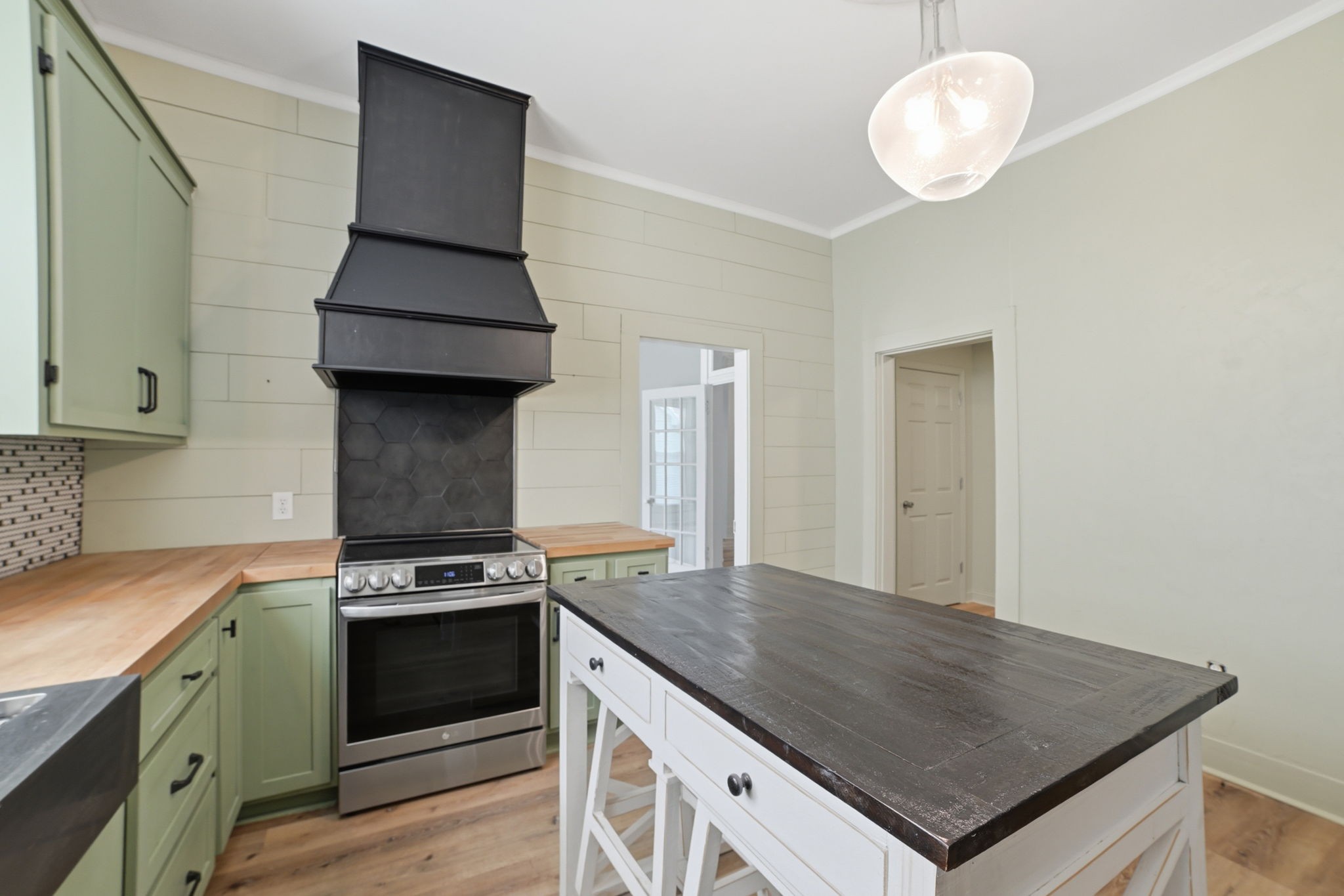 113 White St Property Photo 15