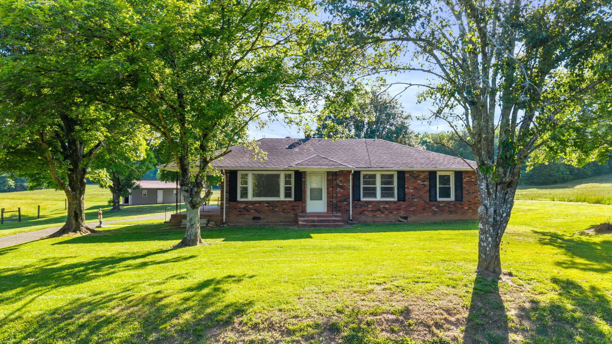 444 County Road 782 Property Photo 1