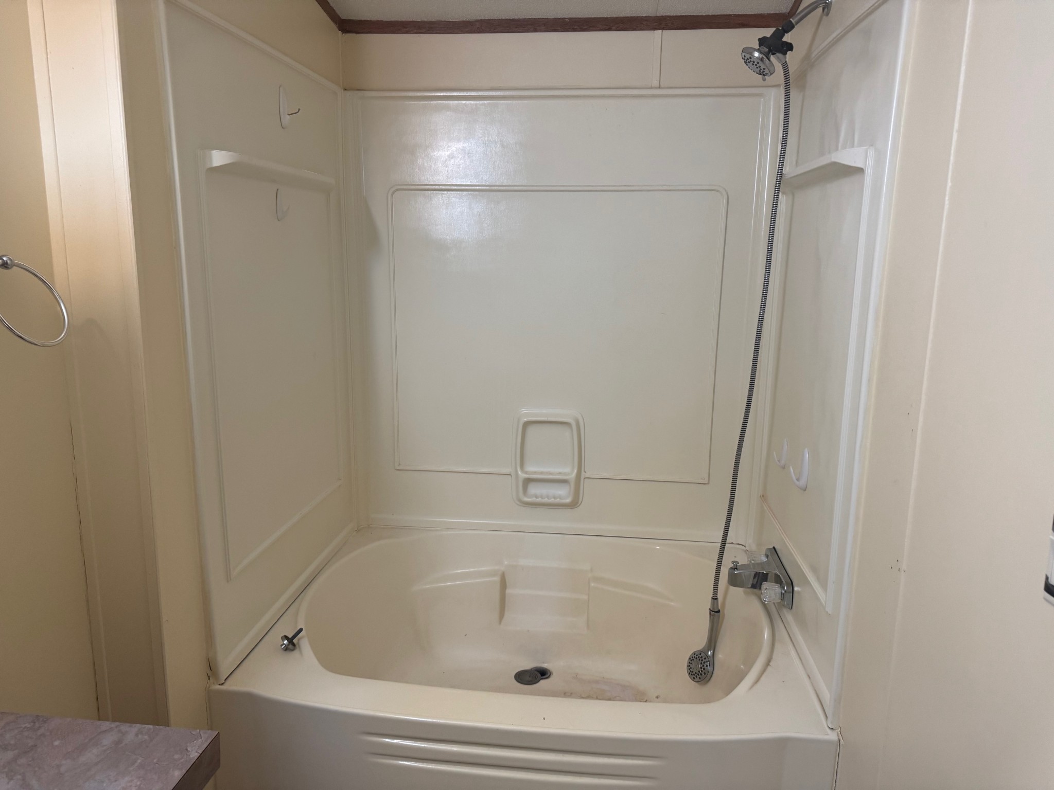 187 Dyke St, E Property Photo 14