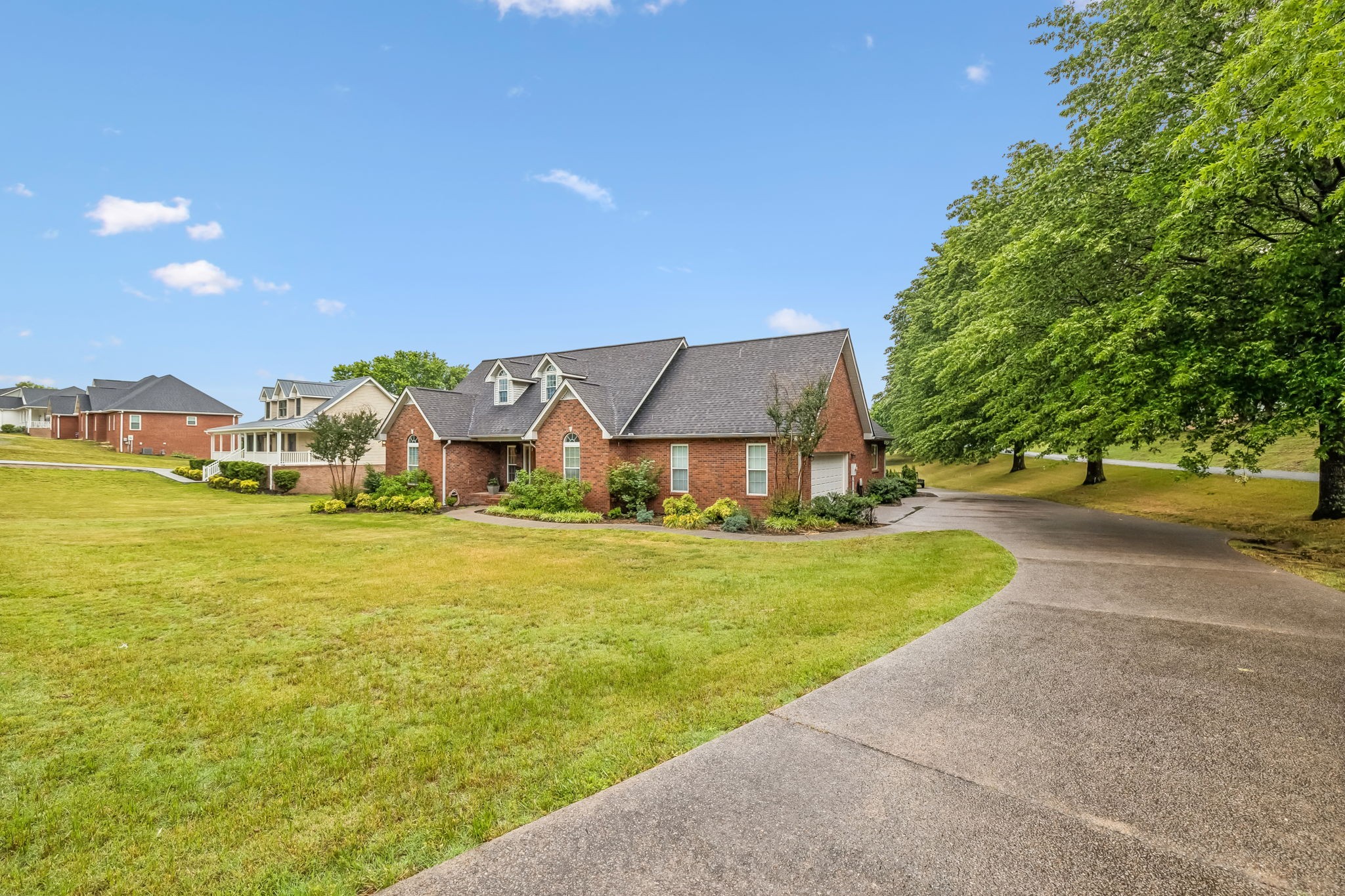 6 County House Cir