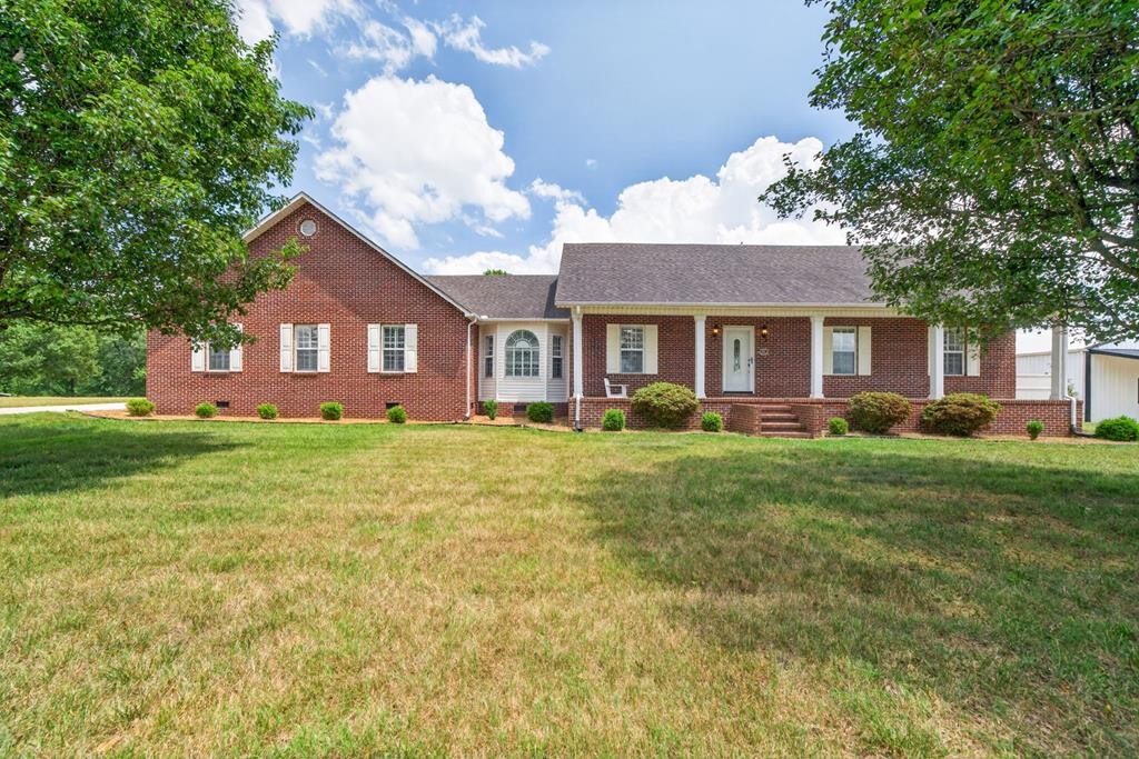 826 Boatman Rd Property Photo 1