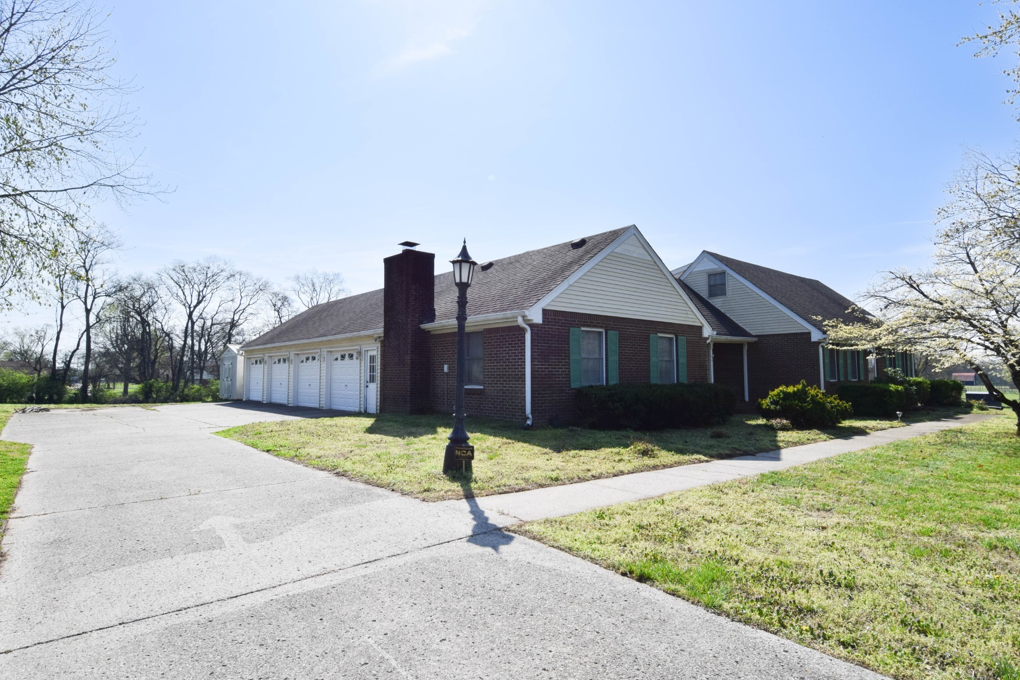 1059 Robertson Rd