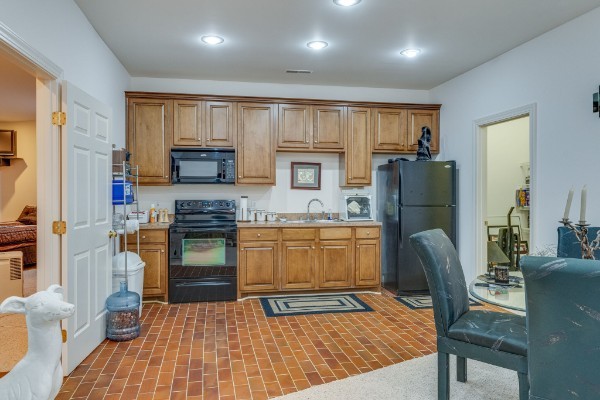 4664 New Cut Rd Property Photo 15