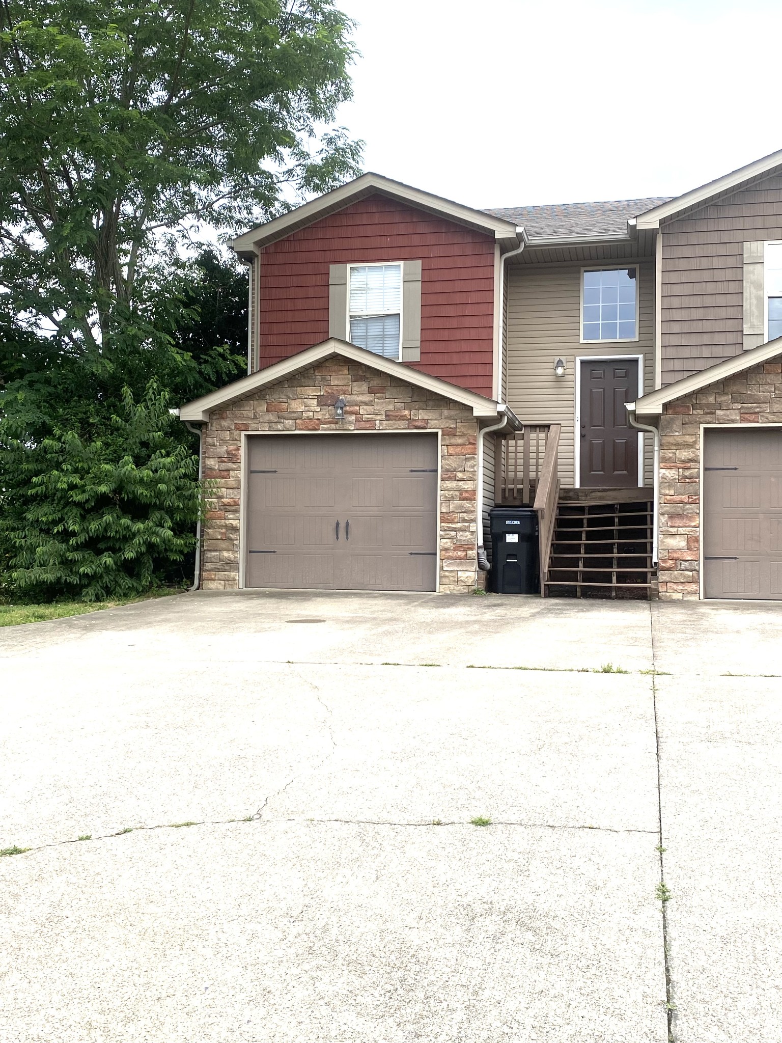 1728 Thistlewood Dr Property Photo 1