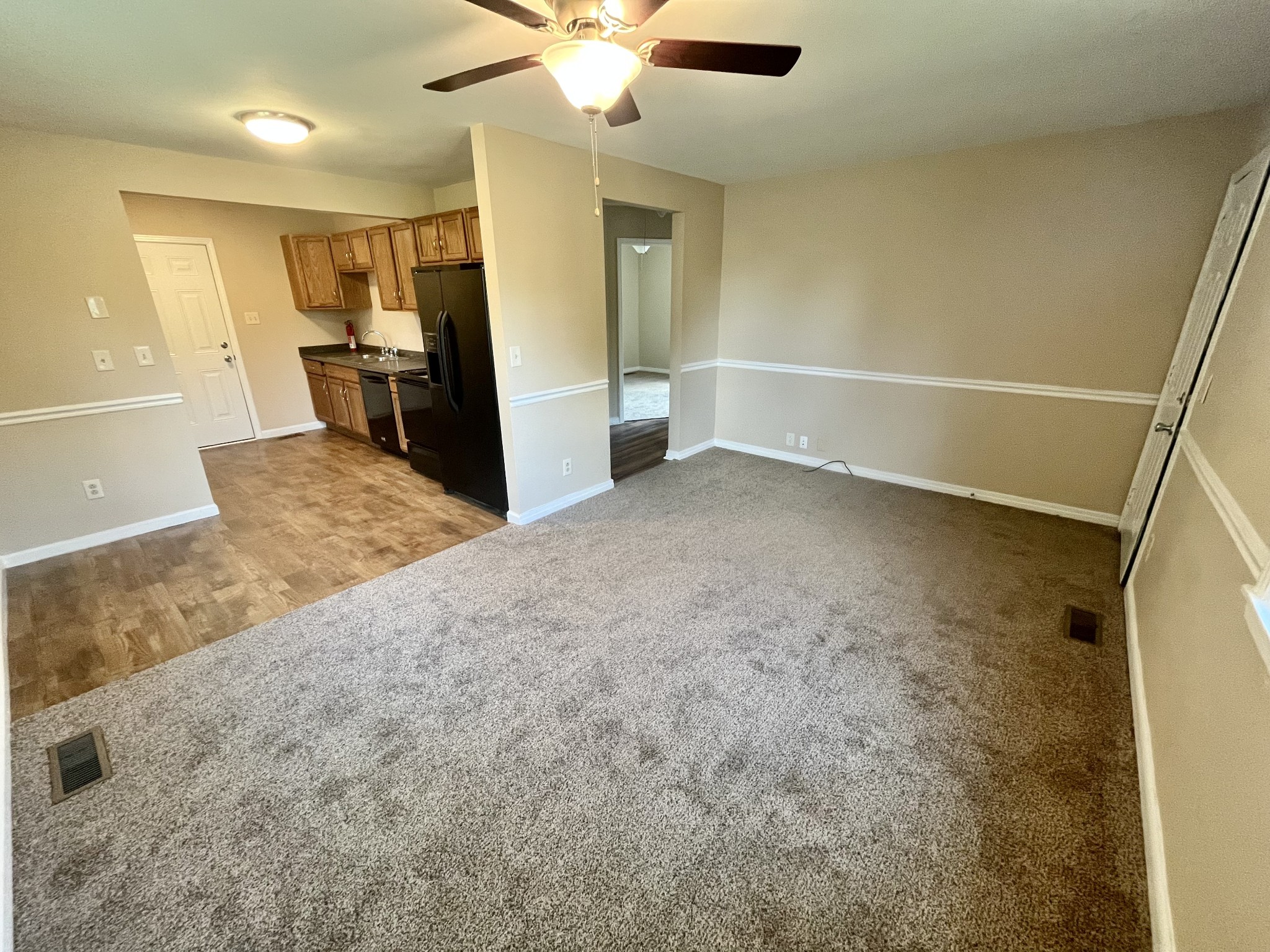 24 Maple St Property Photo 2
