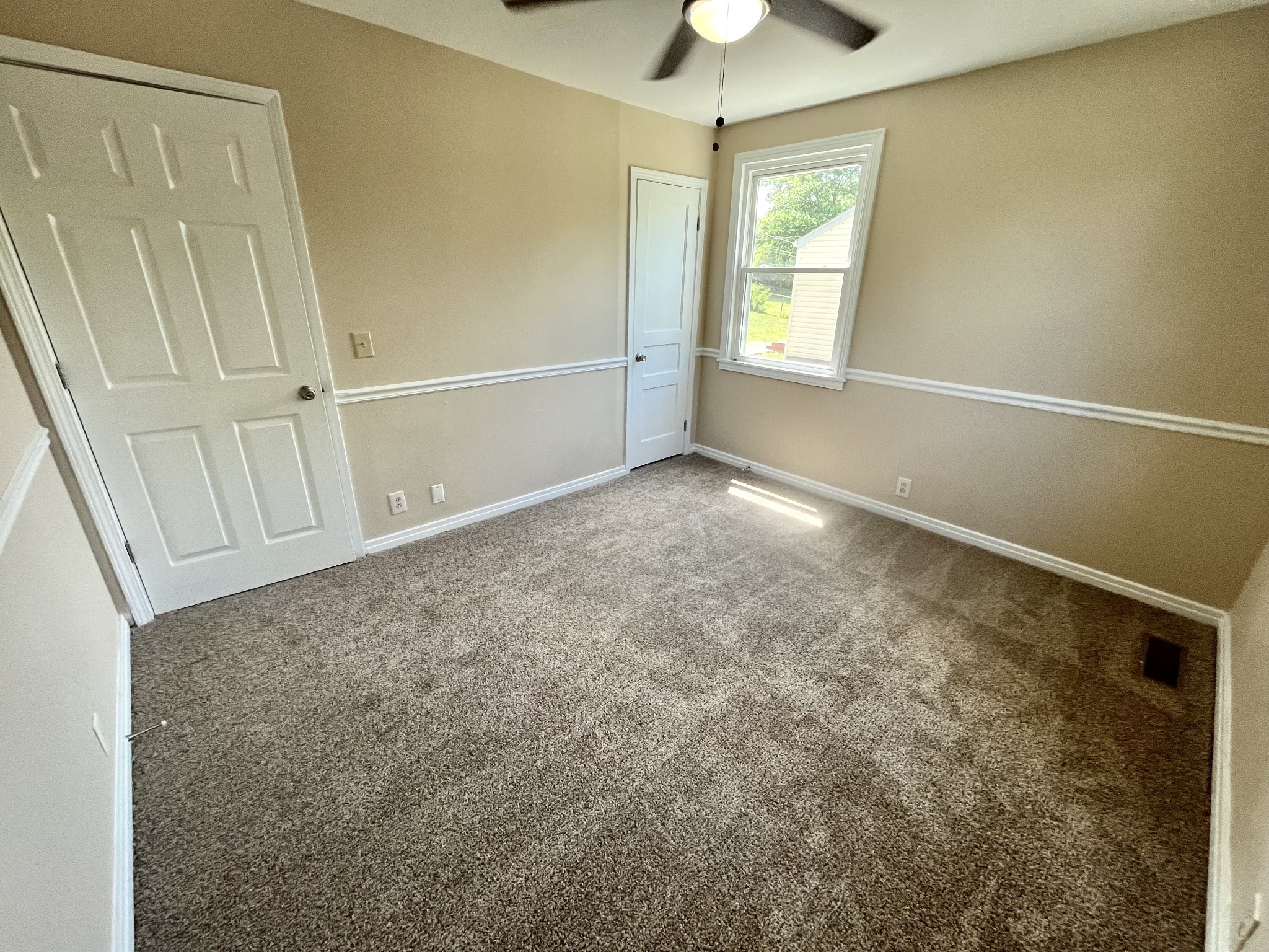 24 Maple St Property Photo 9