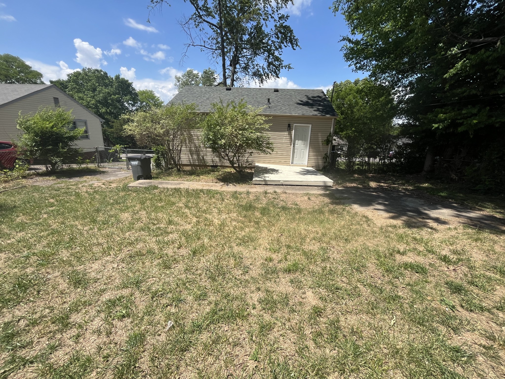 24 Maple St Property Photo 14