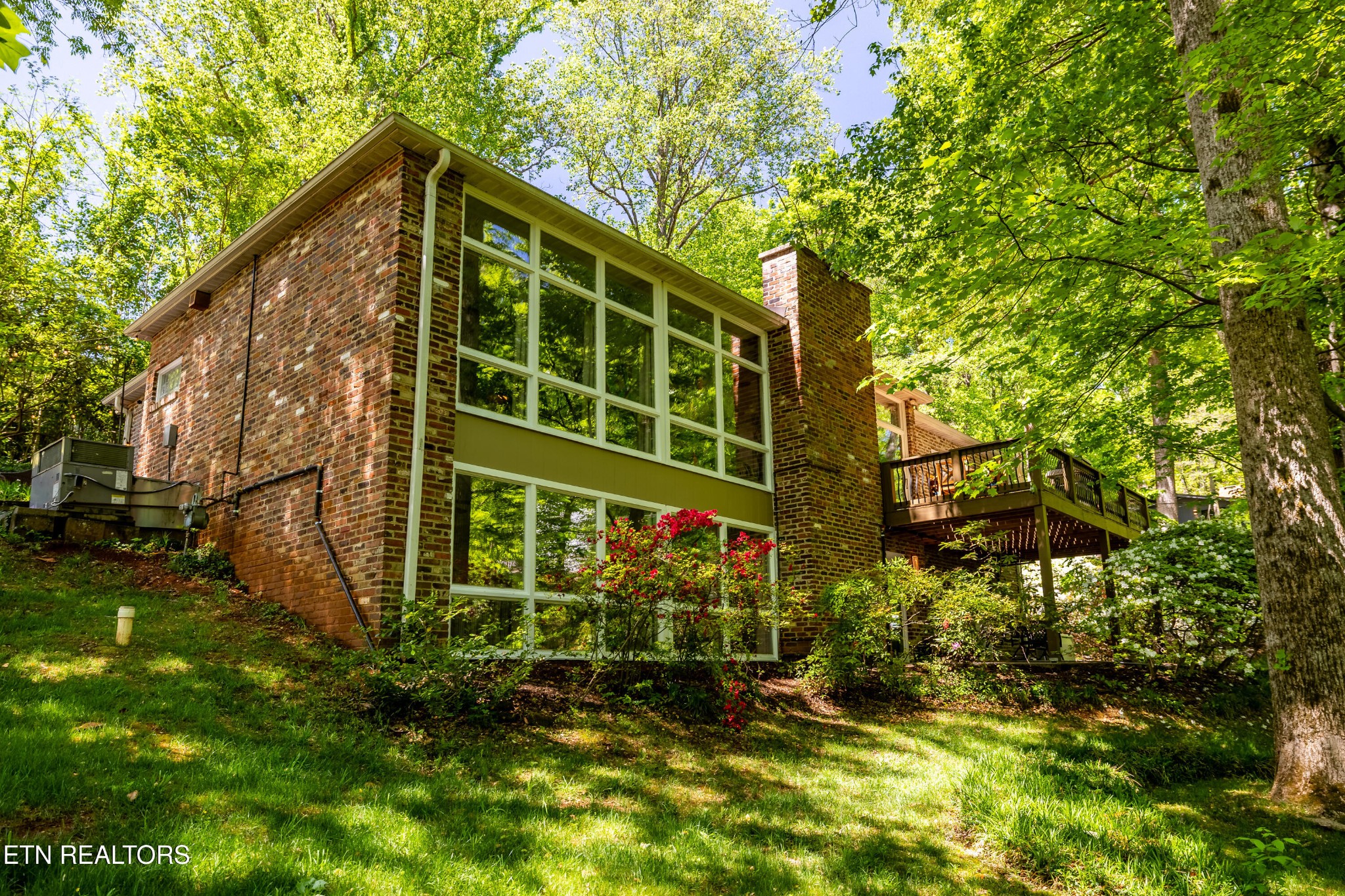 2513 Sw Lakemoor Drive Property Photo 1